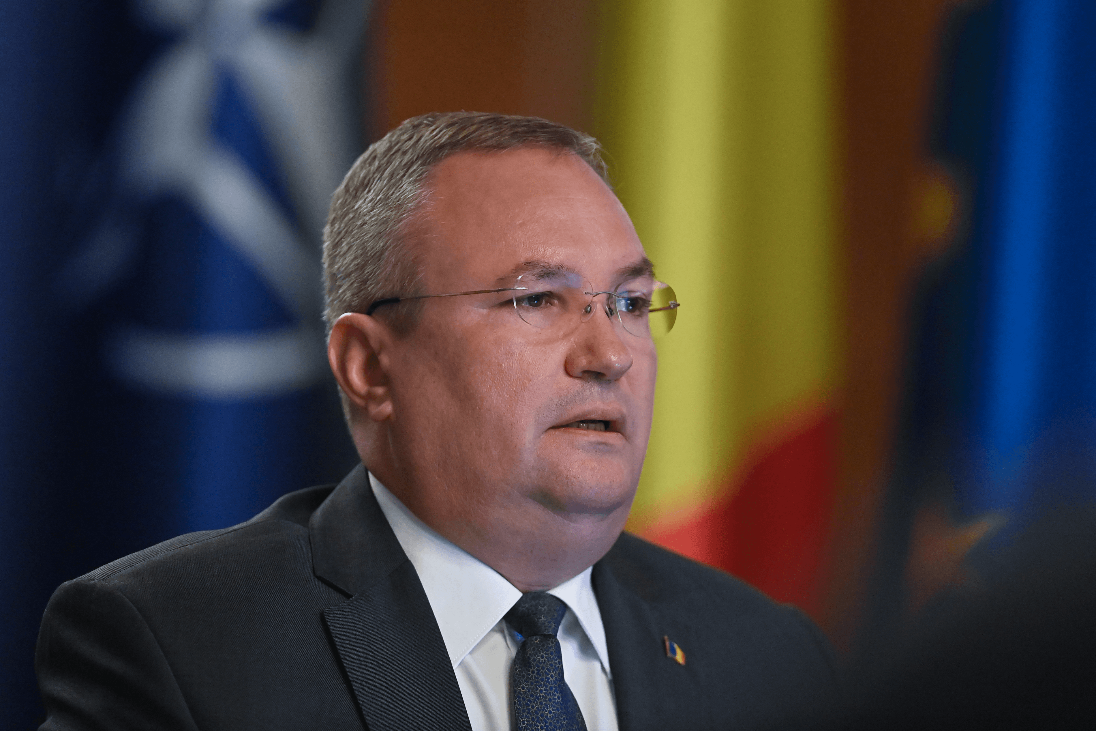 Ciucă dă asigurări că nu sunt tăiate salariile bugetarilor SURSE