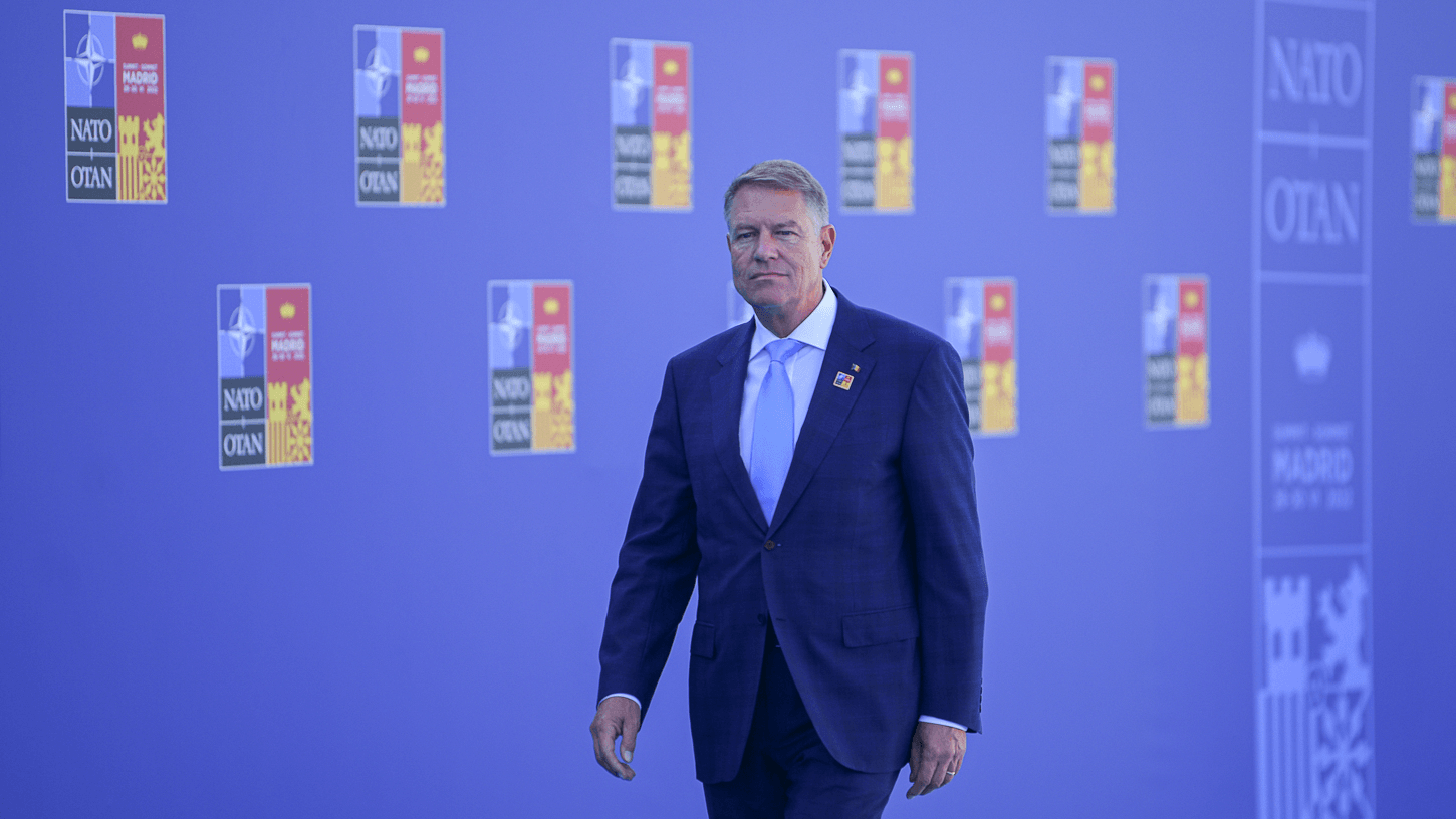 Iohannis retrimite în Parlament legea privind impunerea taxei de solidaritate