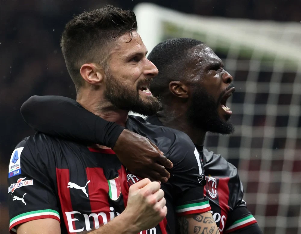 Napoli – AC Milan 1-1. „Rossonerii” revin după 17 ani în semifinalele Ligii Campionilor