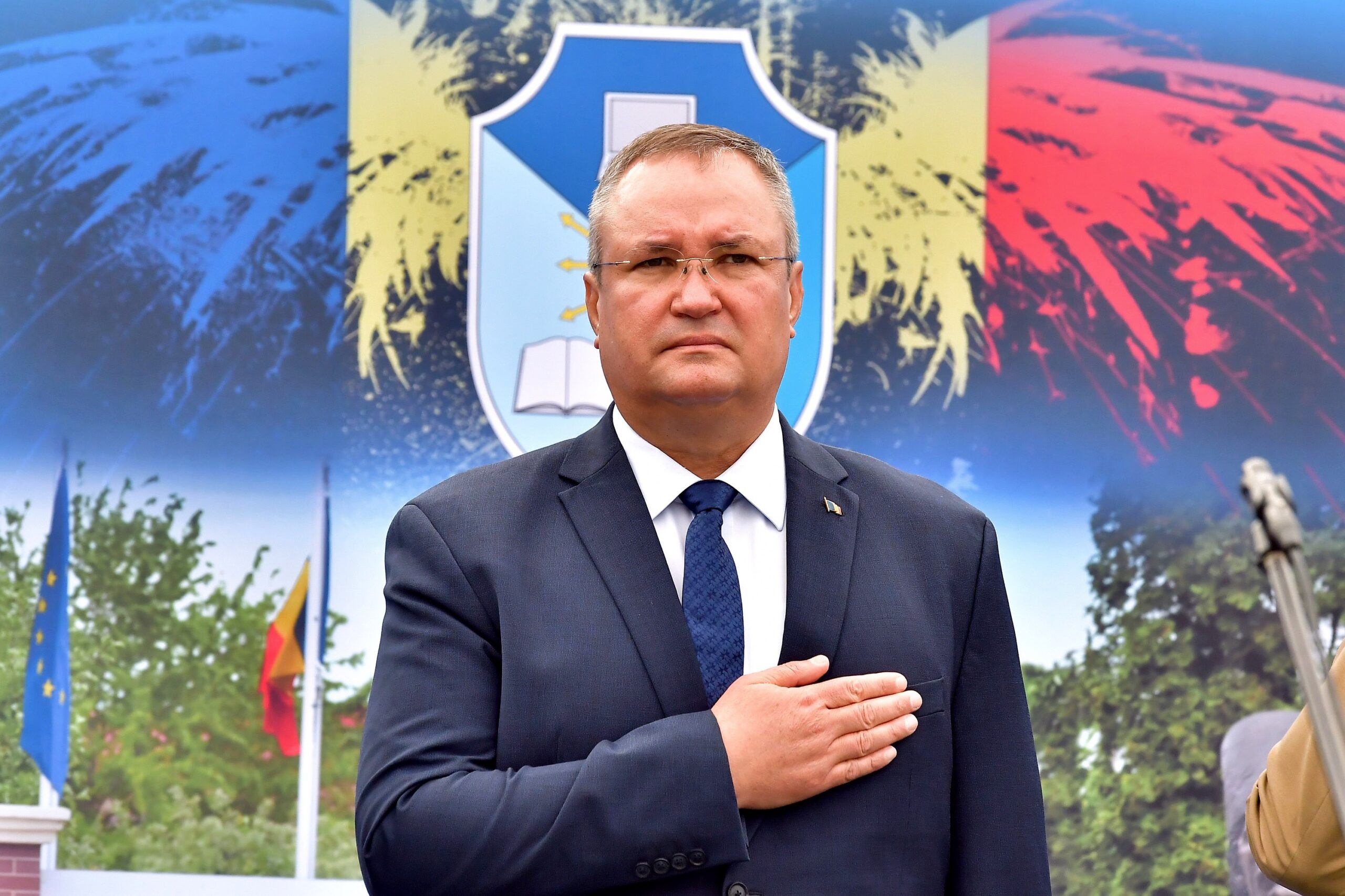 Ciucă, de Ziua Forțelor Terestre: Apărarea României este pe mâini bune