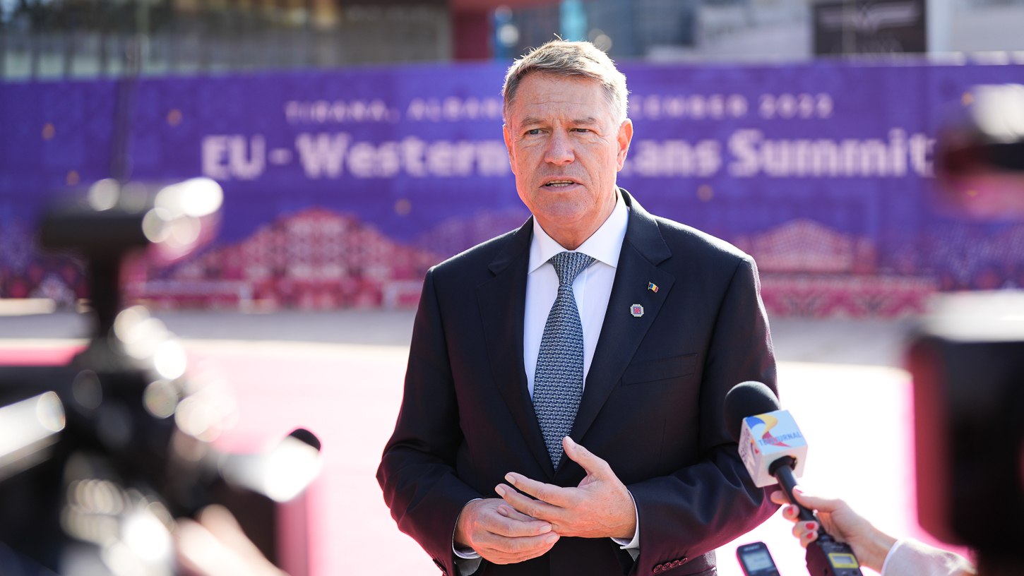 Iohannis: Dragostea de țară și curajul au călăuzit faptele de armă ale veteranilor de război