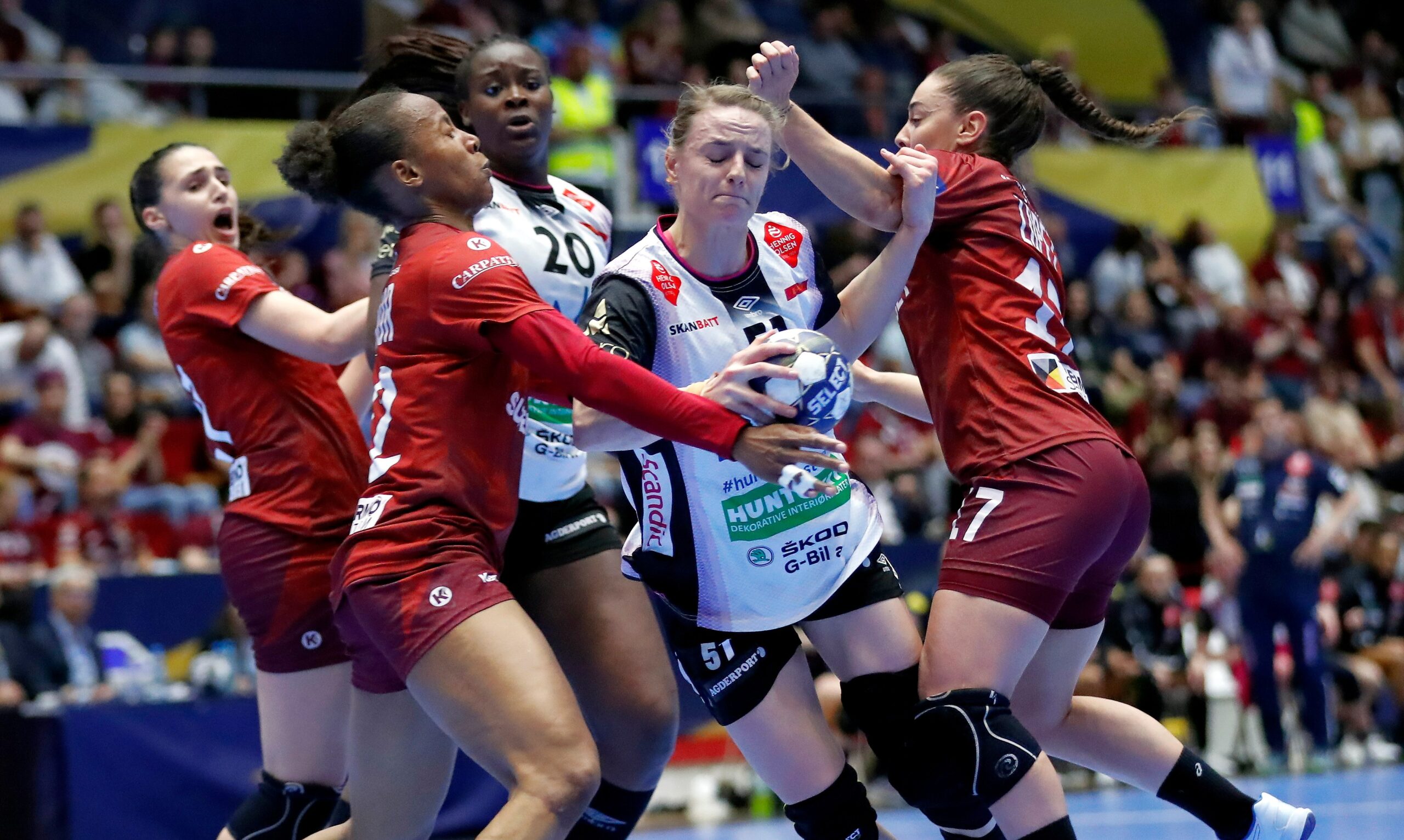 Rapid, învinsă clar de Vipers în sferturile Ligii Campionilor la handbal feminin