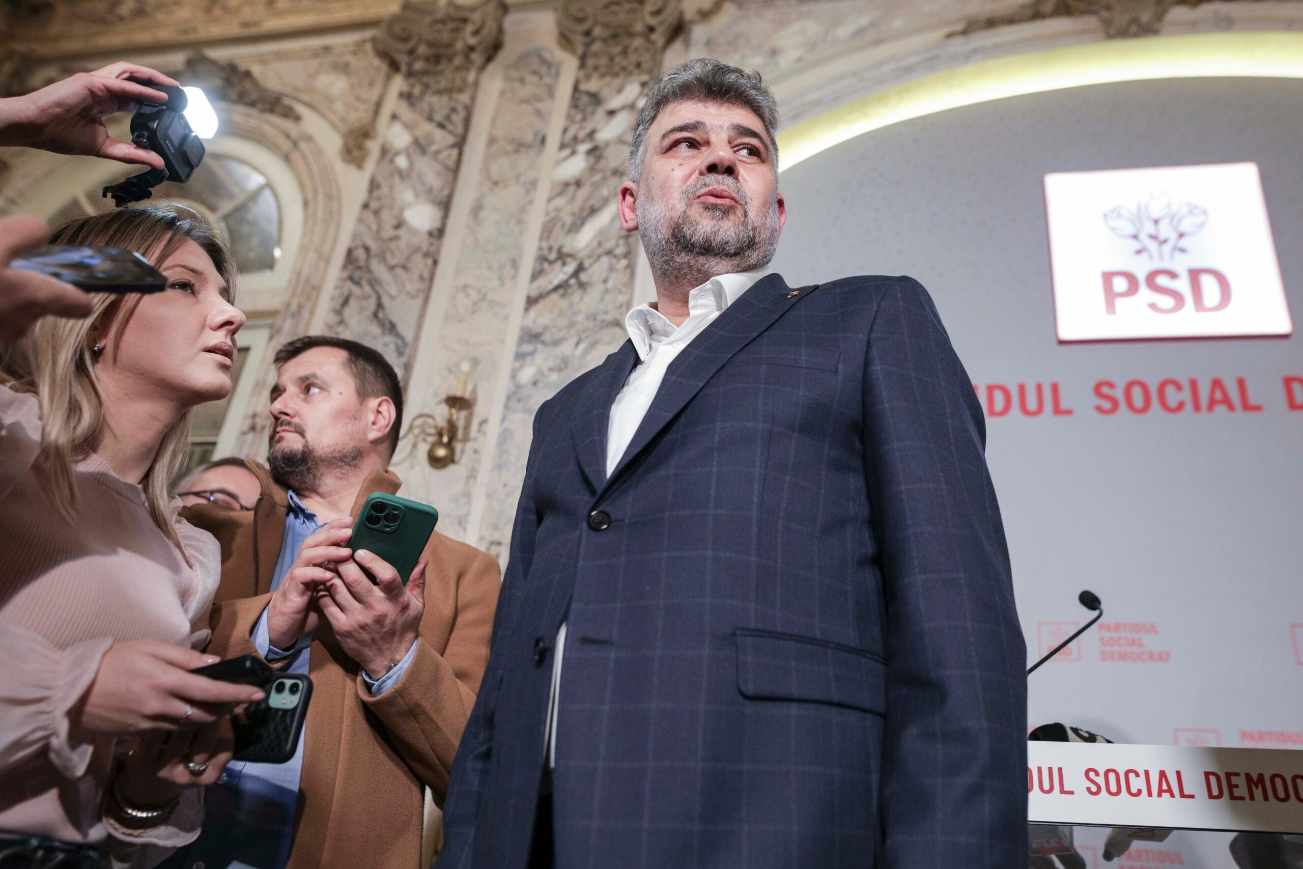 Ciolacu promite asumare pentru legea pensiilor speciale: Ori trece legea, ori plec eu acasă