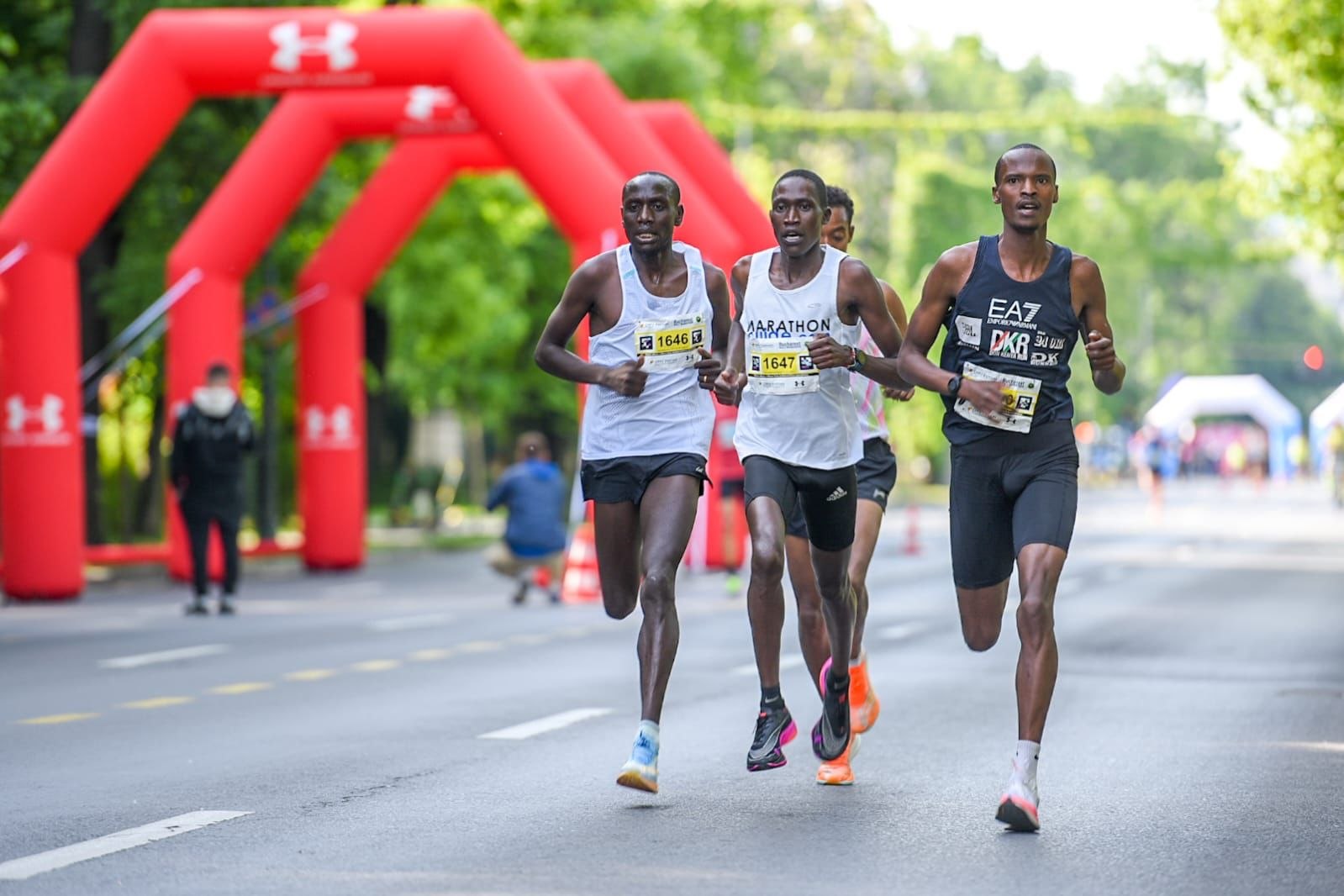 Imnul Kenyei, la Semimaratonul Bucureștiului: Timpii cu care câștigătorii care au doborât recordul și singurul român de pe podium