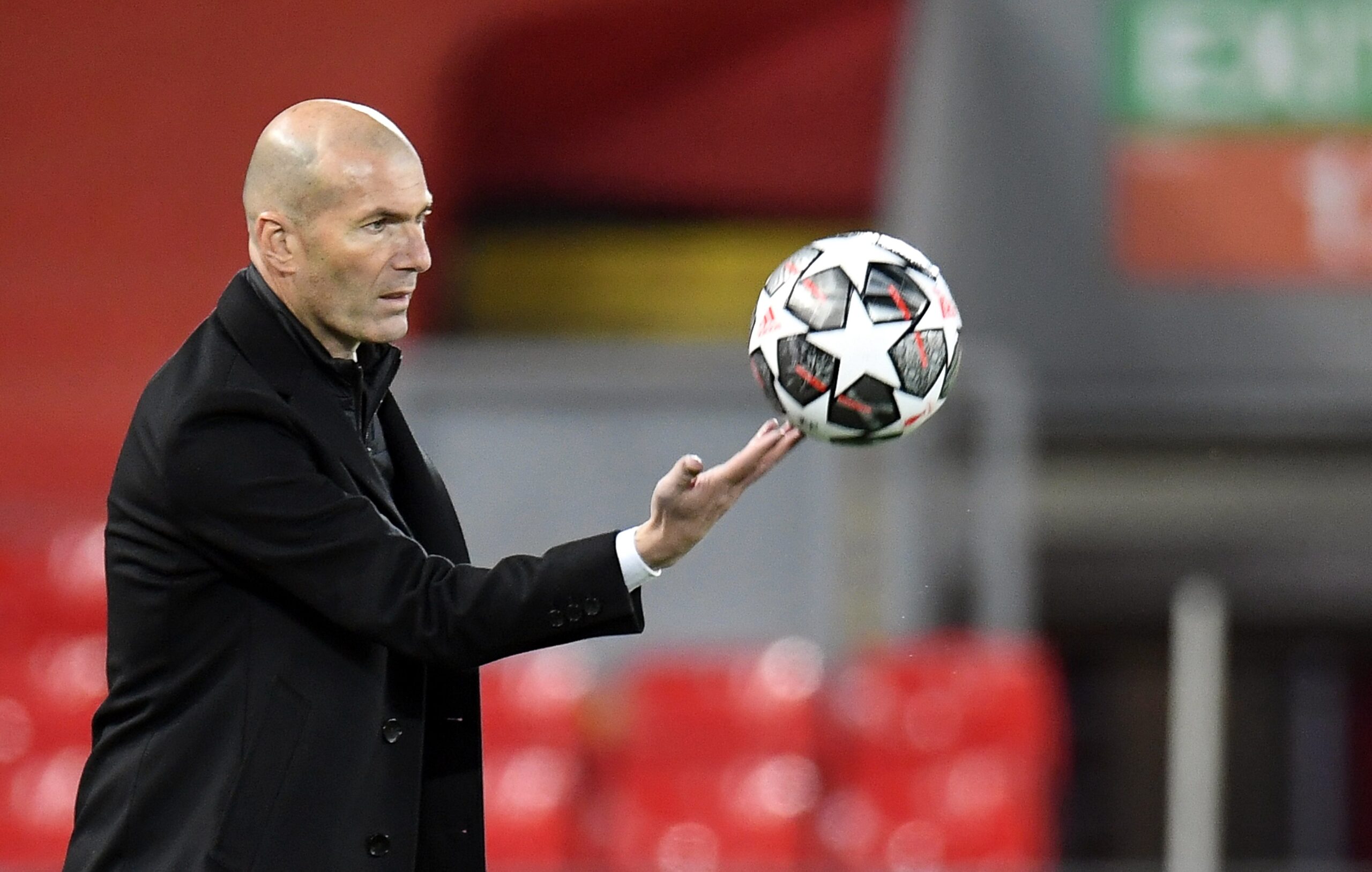 Zinedine Zidane a refuzat să fie antrenorul lui Cristiano Ronaldo. Ofertă halucinantă, de 150 de milioane de euro!