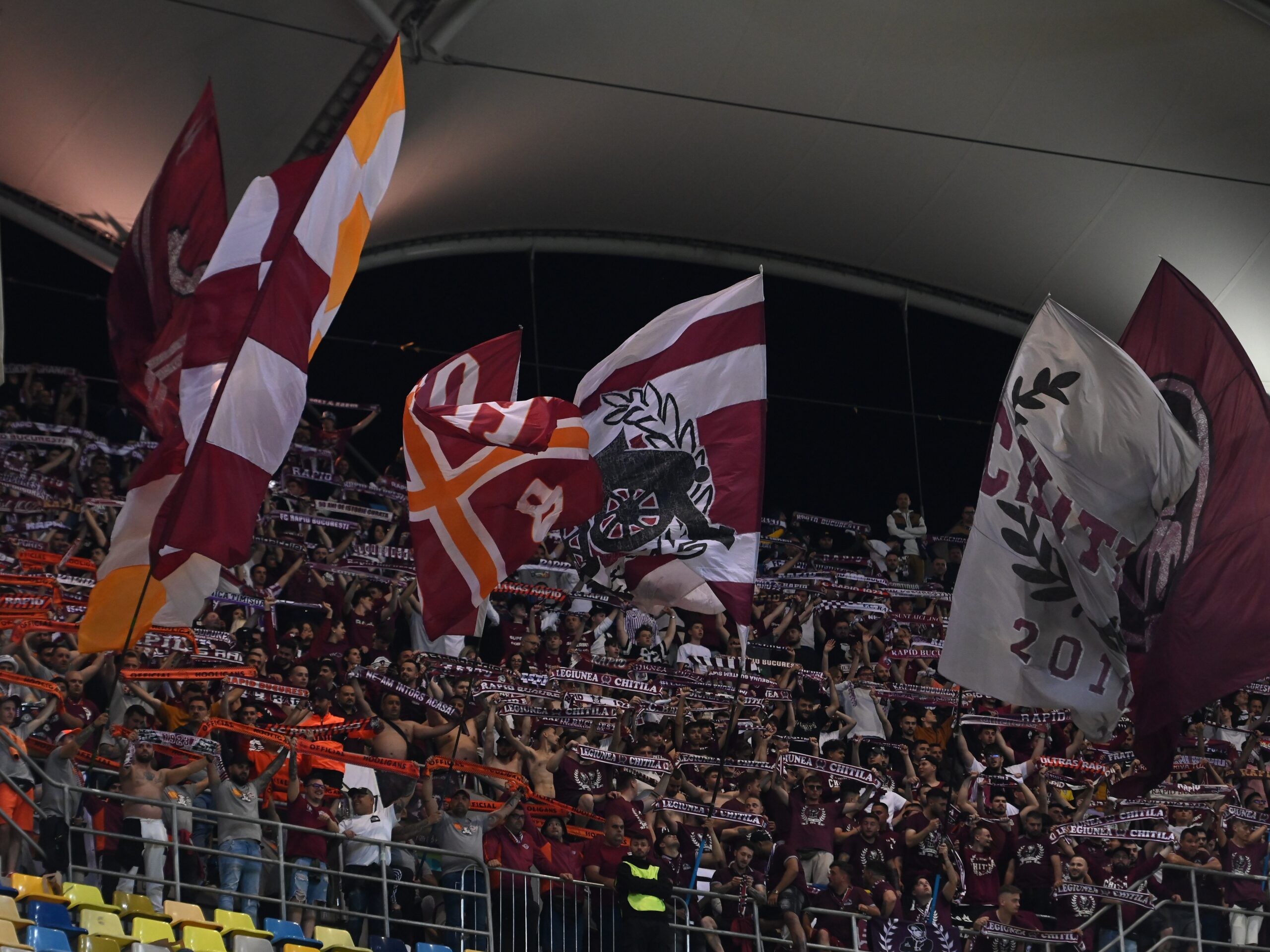 Jucătorii de la Rapid, mârlănie maximă. Scandări revoltătoare după victoria cu FCSB