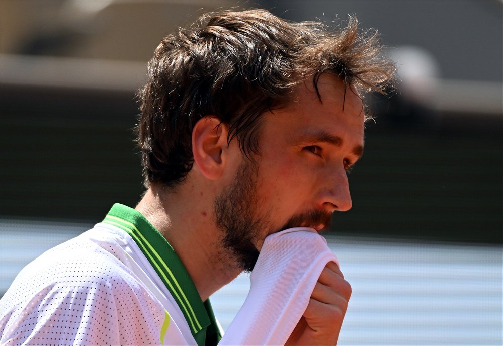 Surpriză la Roland Garros: Medvedev, eliminat de brazilianul Thiago Seyboth Wild, după un meci de patru ore și un sfert