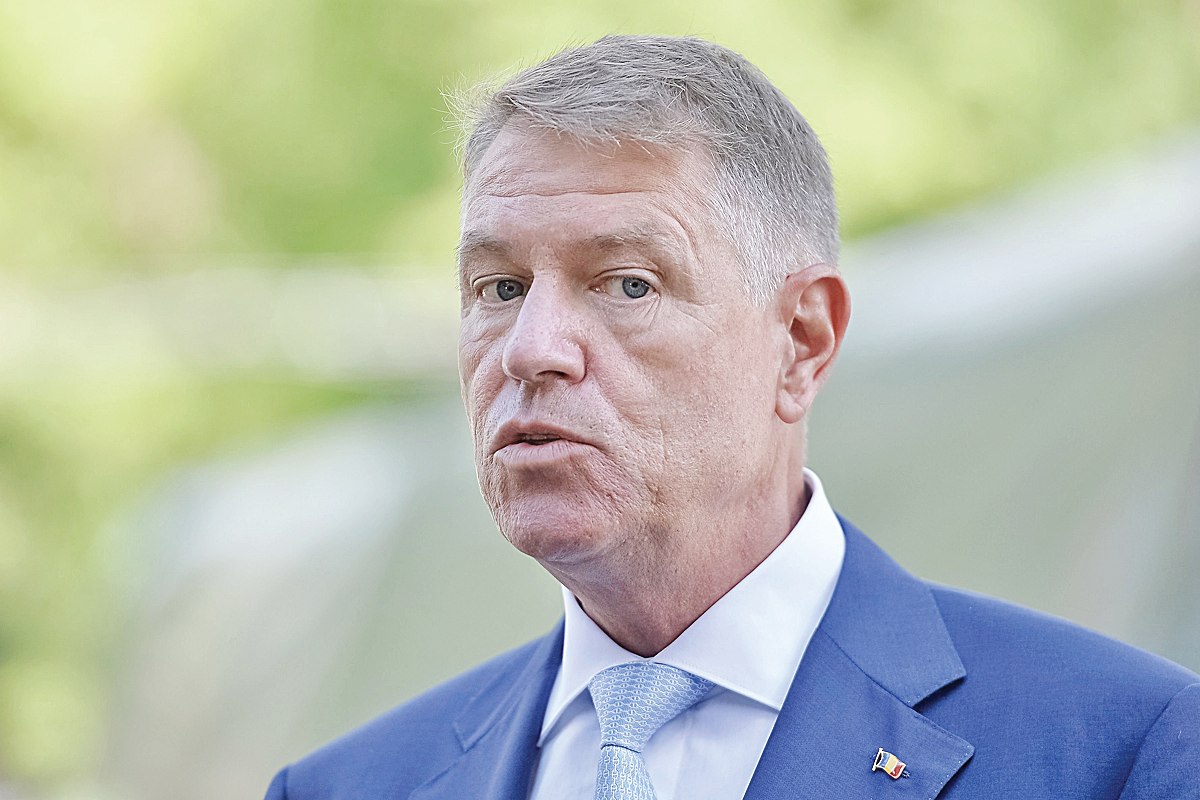 Klaus Iohannis i-a chemat la consultări pe liderii coaliţiei pe tema grevei din învăţământ
