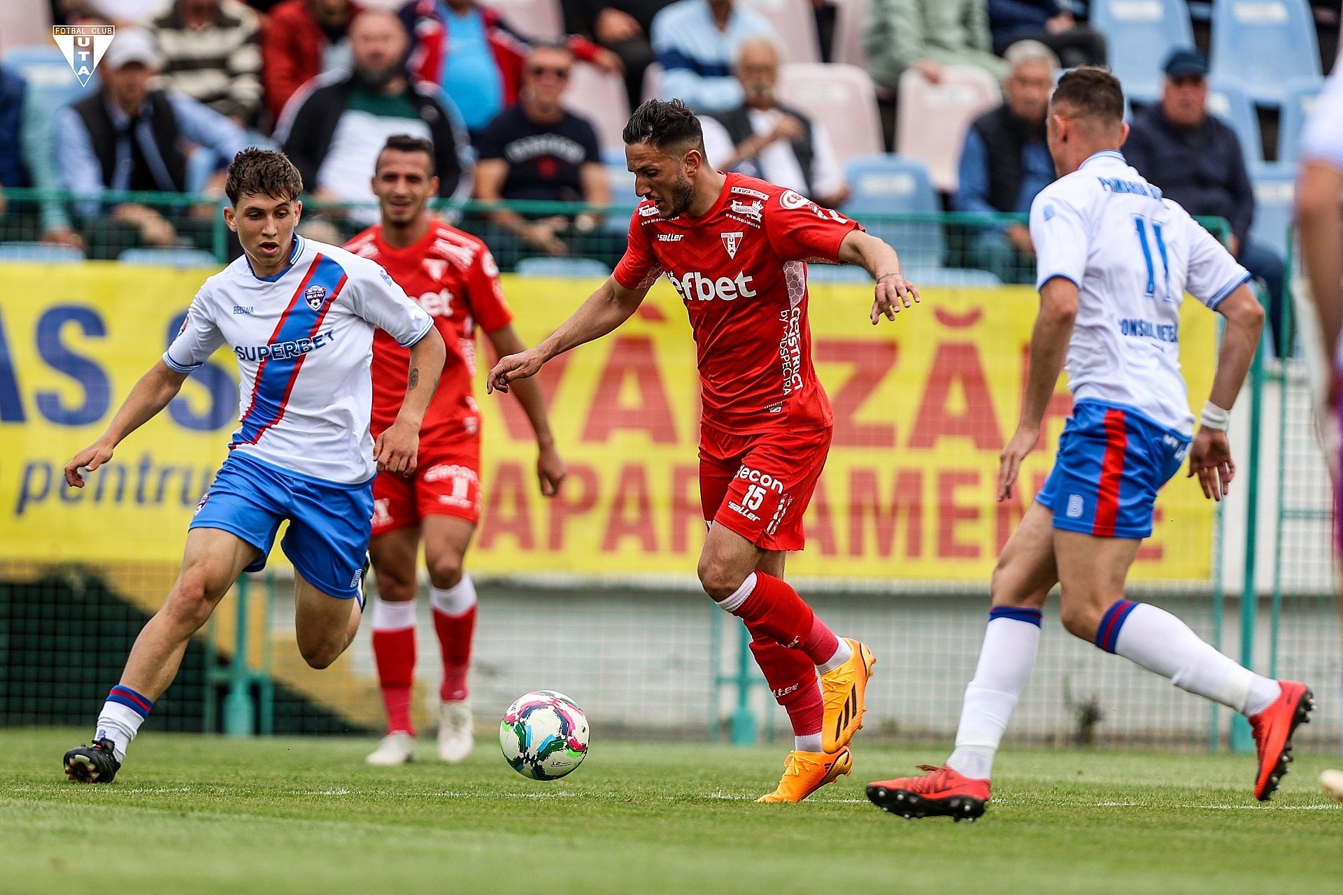UTA Arad, victorie zdrobitoare cu Gloria Buzău. Arădenii rămân în prima ligă!