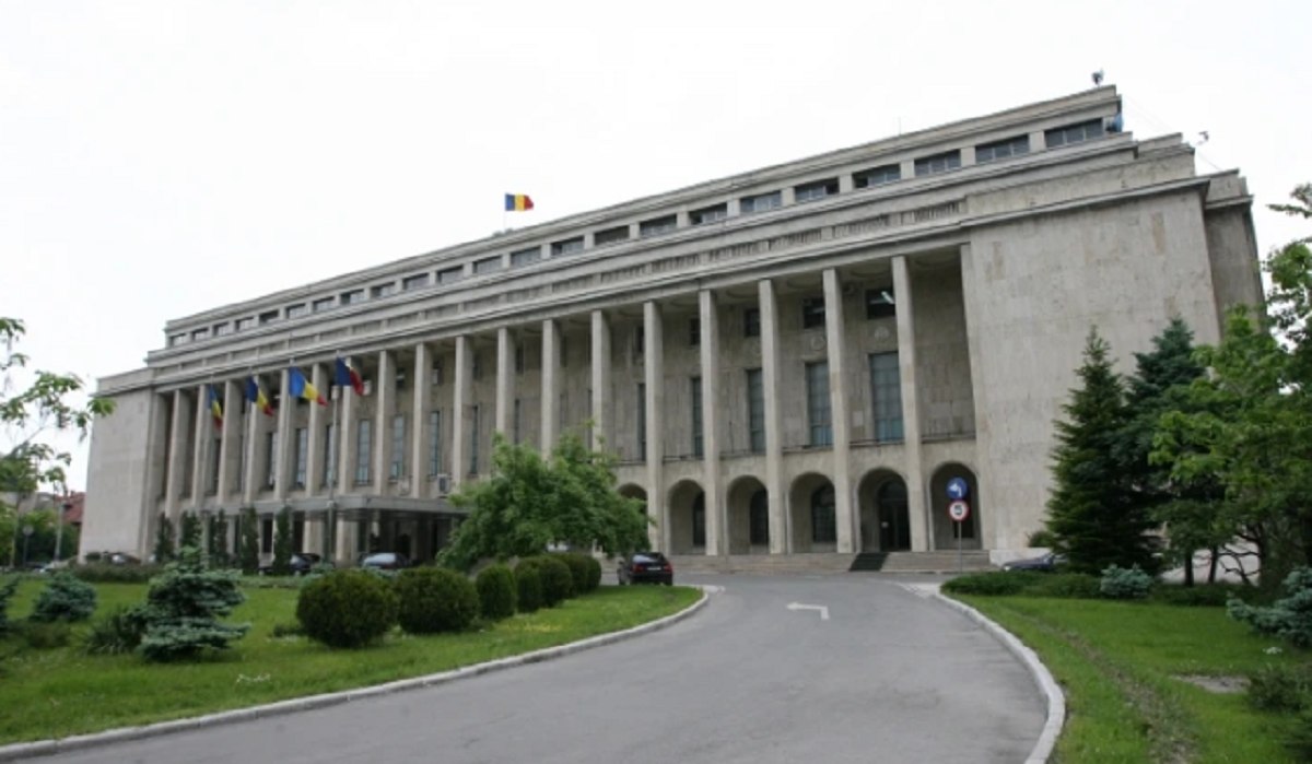 Ciolacu și Burduja, cei mai vizibili miniștri. Cine sunt codaşii clasamentului