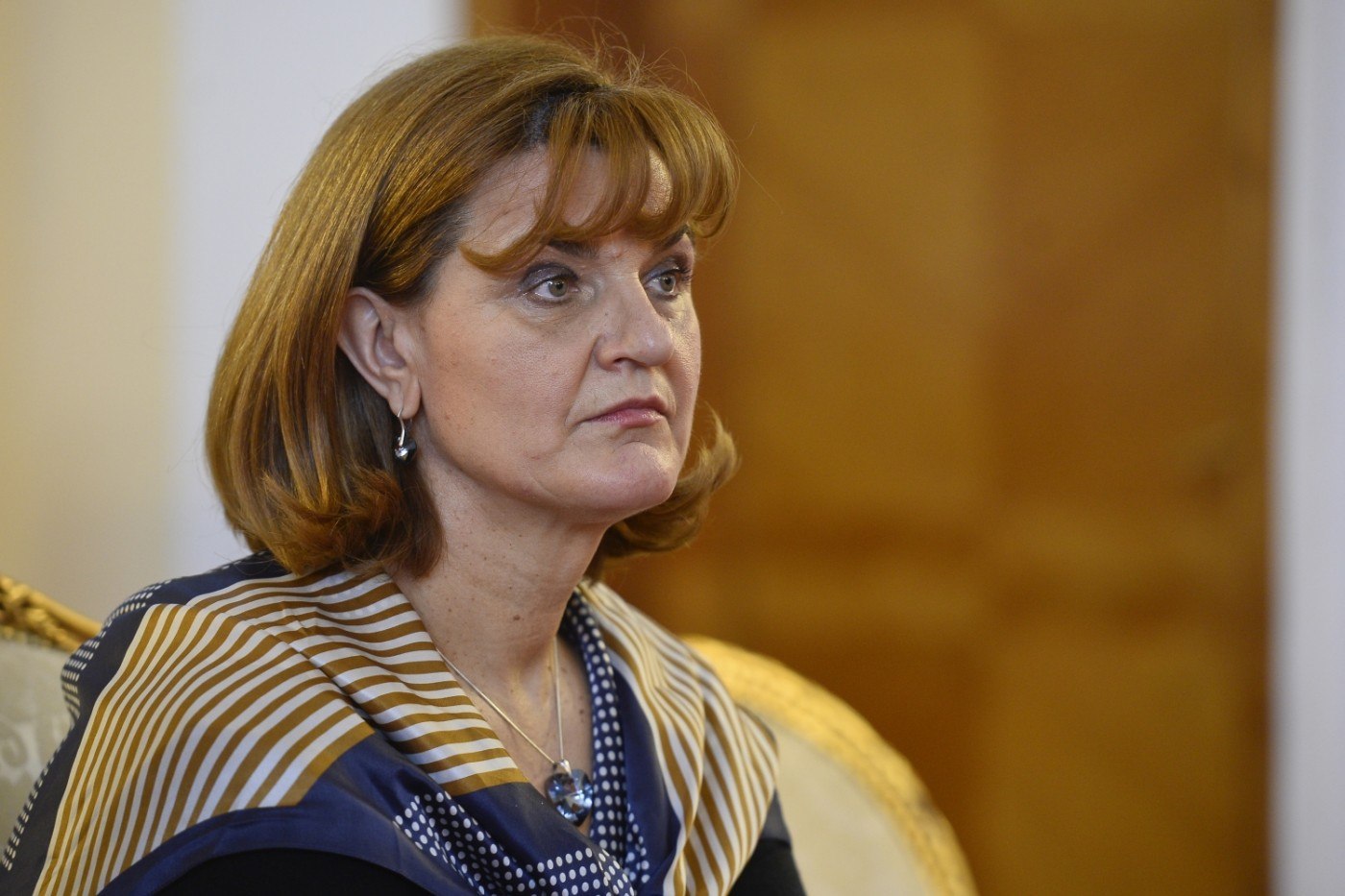 Elisabeta Lipă și Alin Petrache luptă pentru șefia sportului. Când doi se bat, al treilea câștigă?