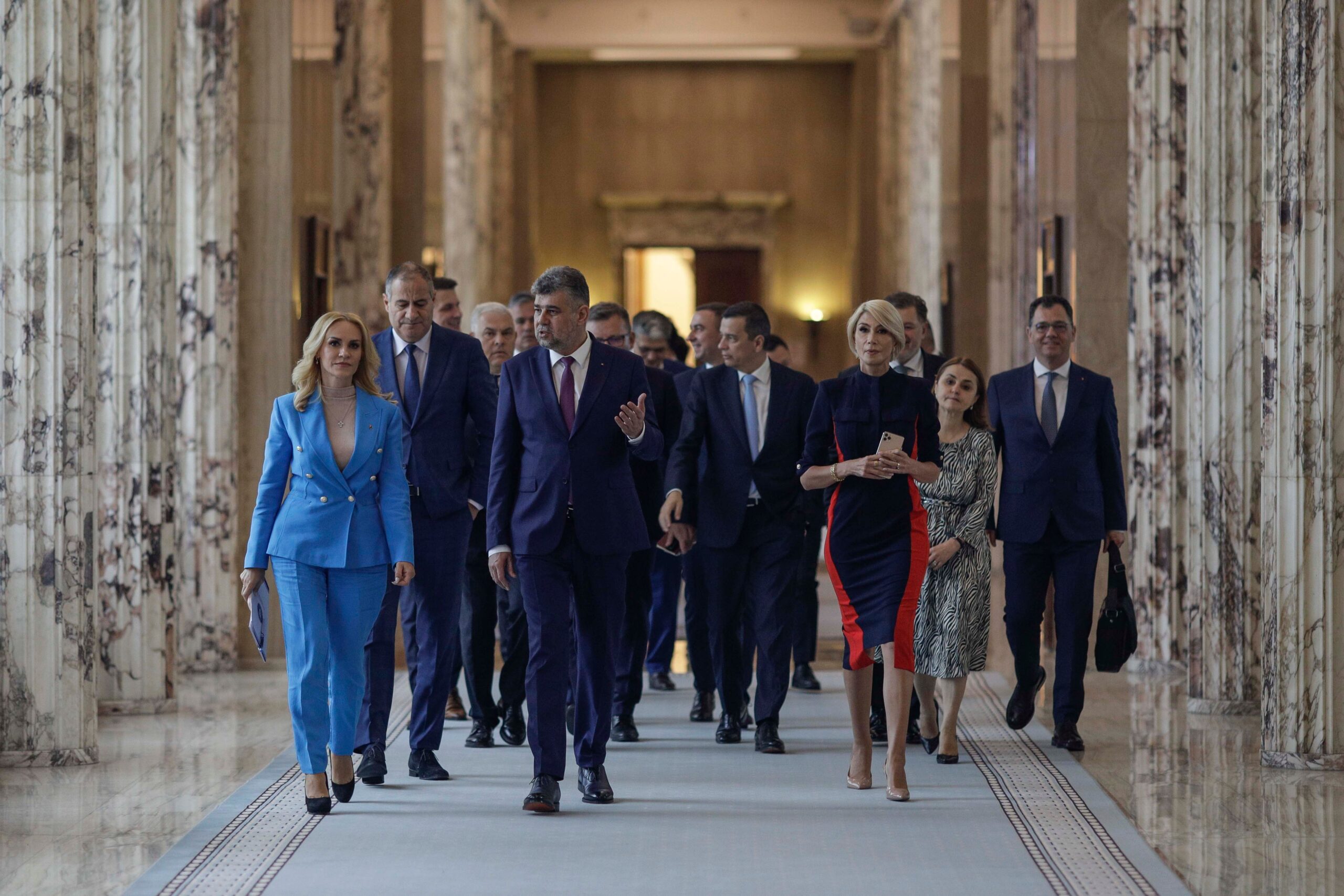 Angajarea răspunderii pe reforme, șah-mat dat contestatarilor Cabinetului Ciolacu. Mizele demersului