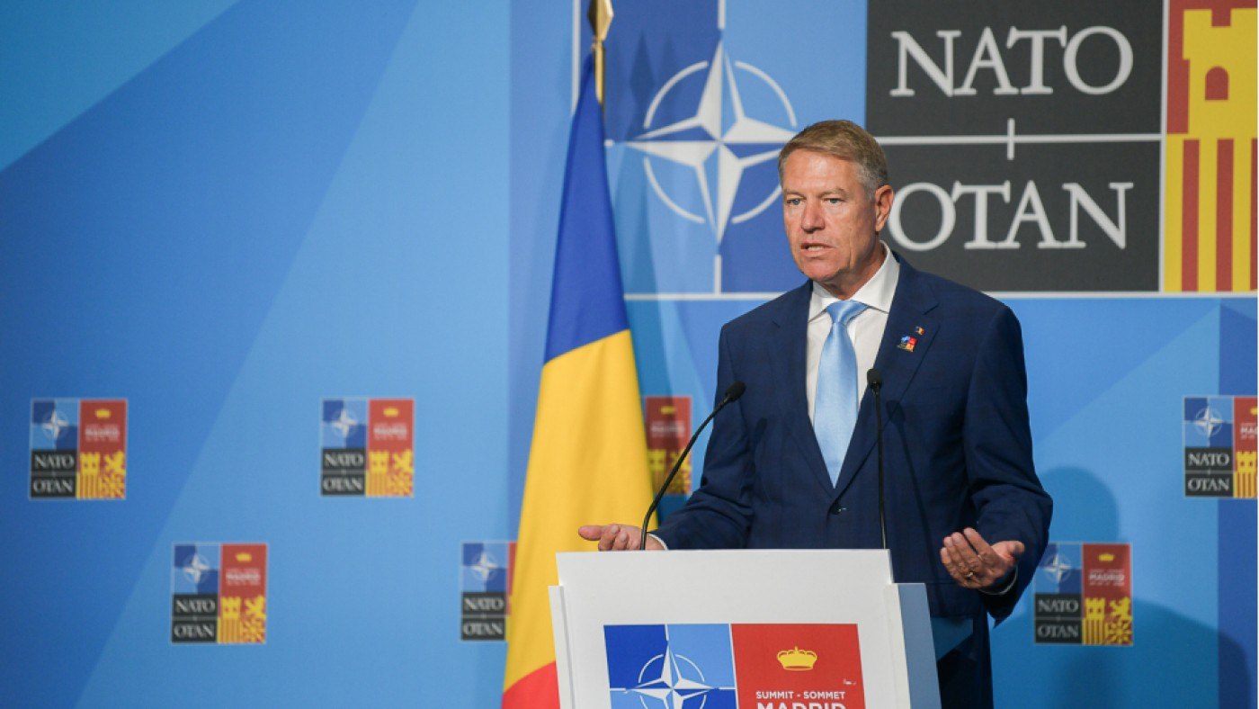 Șansele lui Klaus Iohannis la șefia NATO, aproape nule. Ce a urmărit preşedintele ANALIZĂ