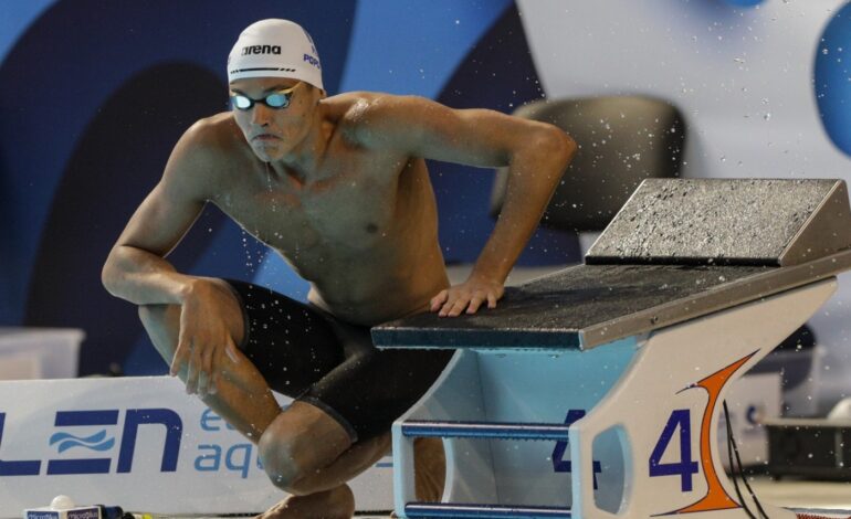 David Popovici e de neoprit. L-a spulberat pe campionul olimpic! Semne bune anul are
