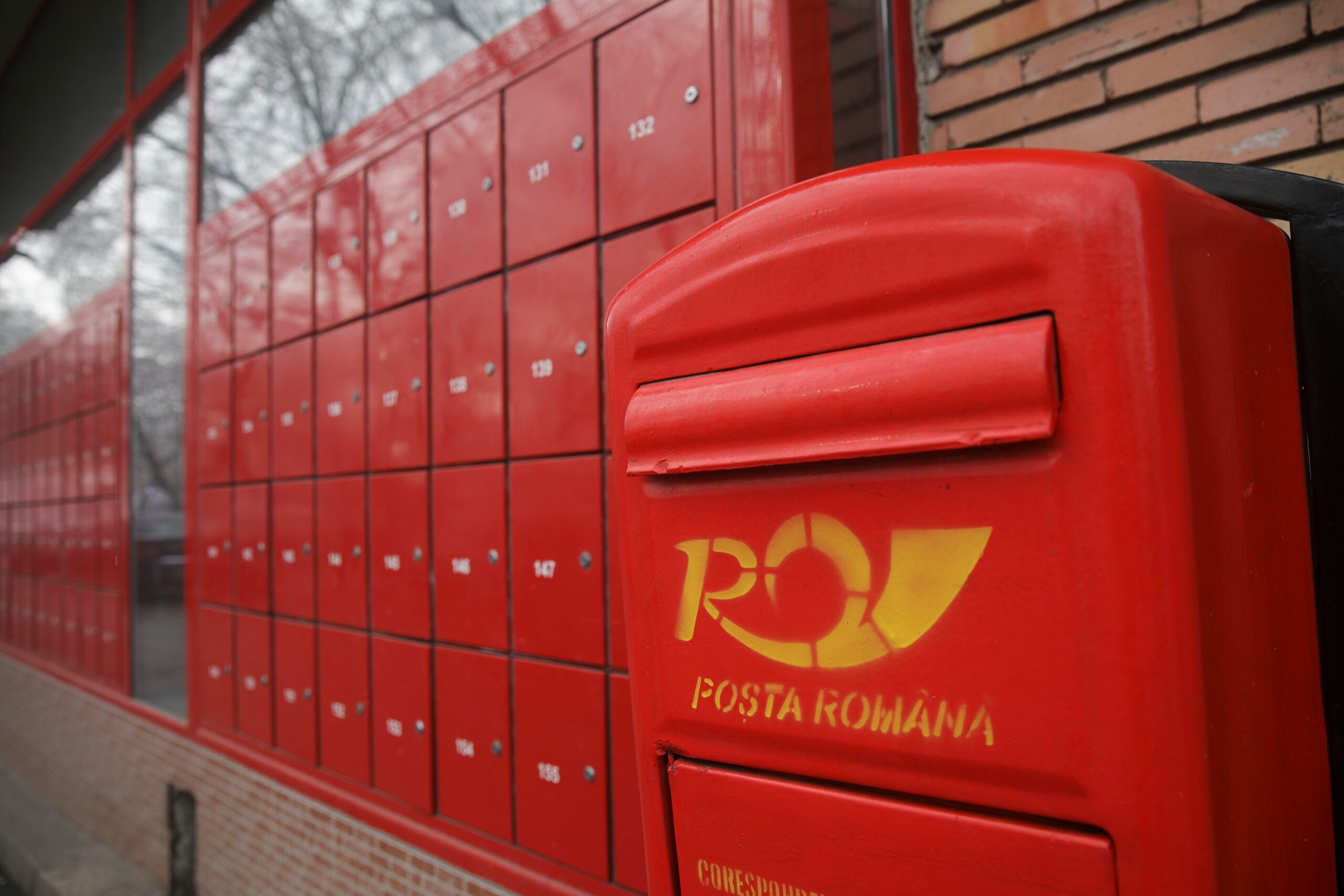 Ce venituri au șefii Poștei Române. Unele lefuri depășesc indemnizația miniștrilor