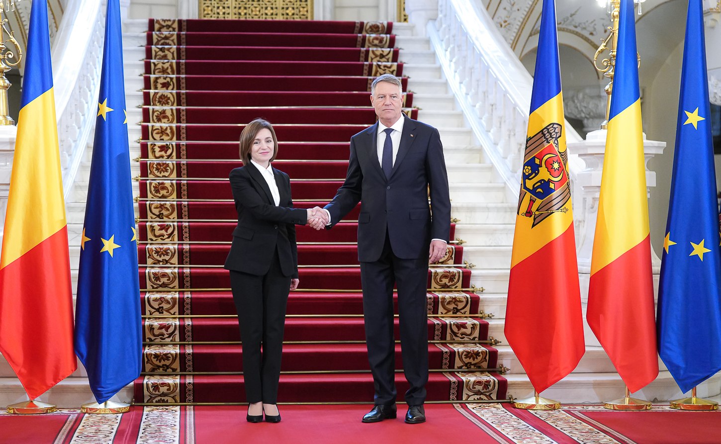 Iohannis, mesaj la Bookfest Chişinău: Subliniem astfel importanţa cărţii şi a limbii române în patrimoniul nostru cultural comun