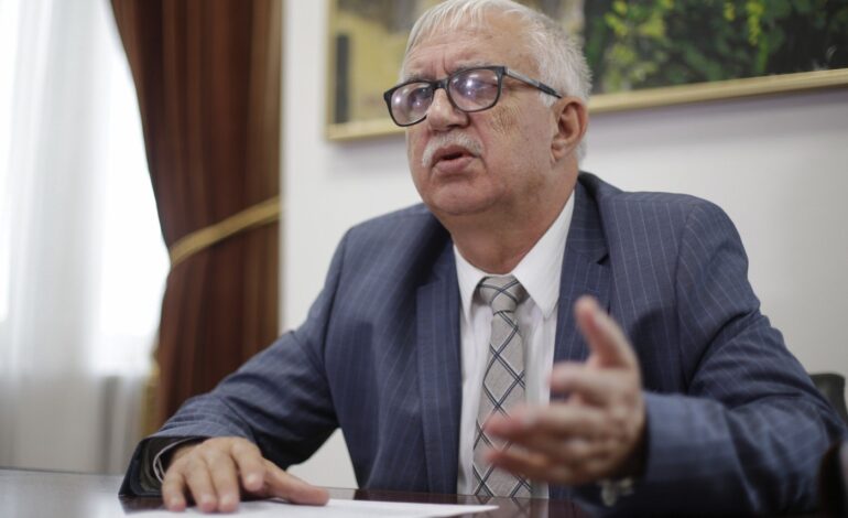 Augustin Zegrean, fost președinte al CCR: guvernul demis poate rămâne în funcție „mult și bine”
