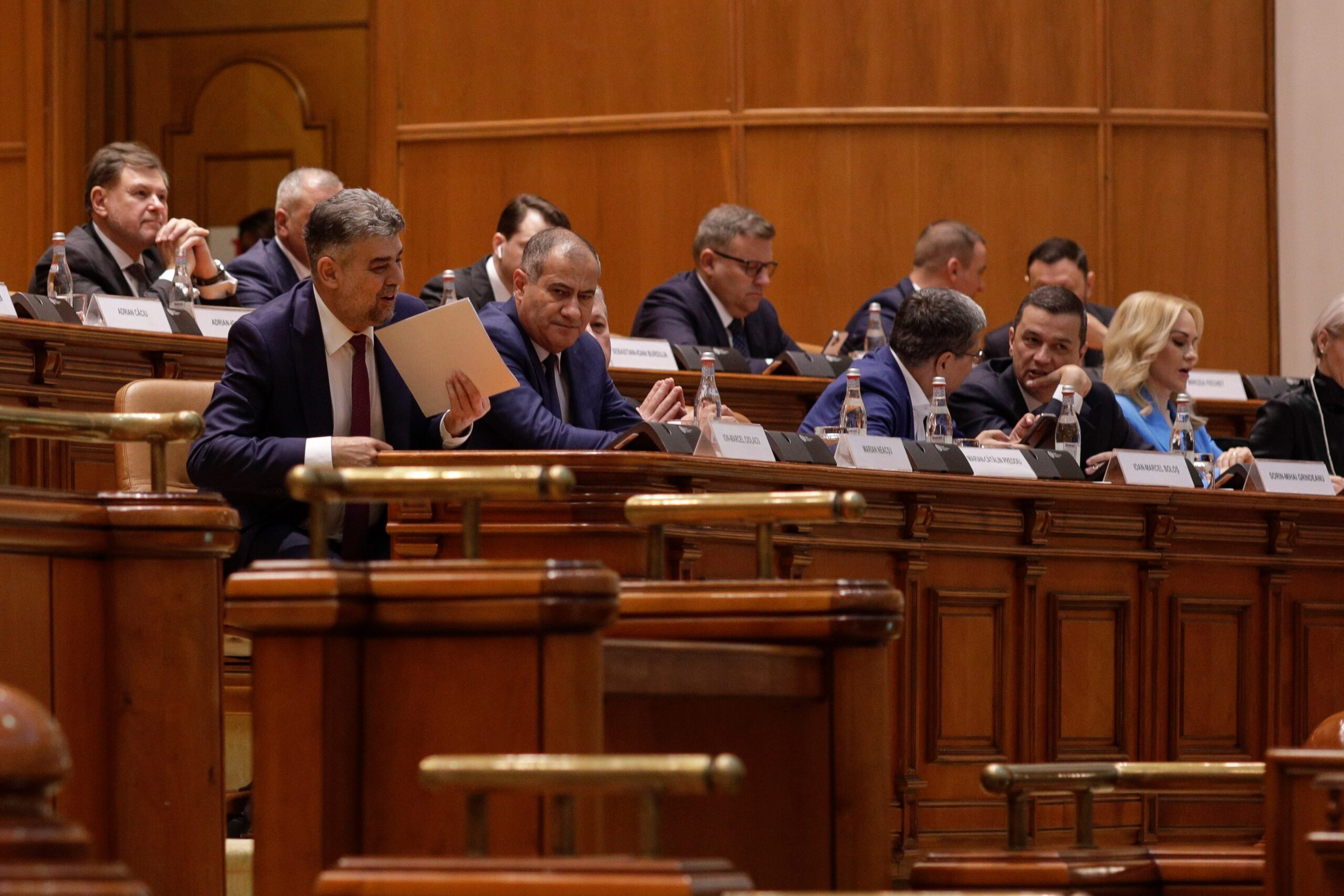 Legea anti-fugari, dezbătută luni în Camera deputaților. Câți ani de închisoare primesc persoanele care nu se prezintă după condamnare