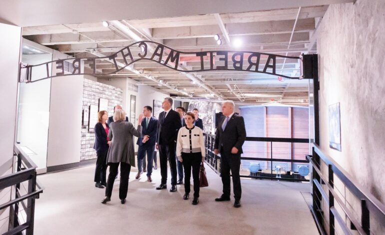 Marcel Ciolacu, la Muzeul Memorial al Holocaustului din Washington D.C. Cu cine urmeaza să se întâlnească premierul
