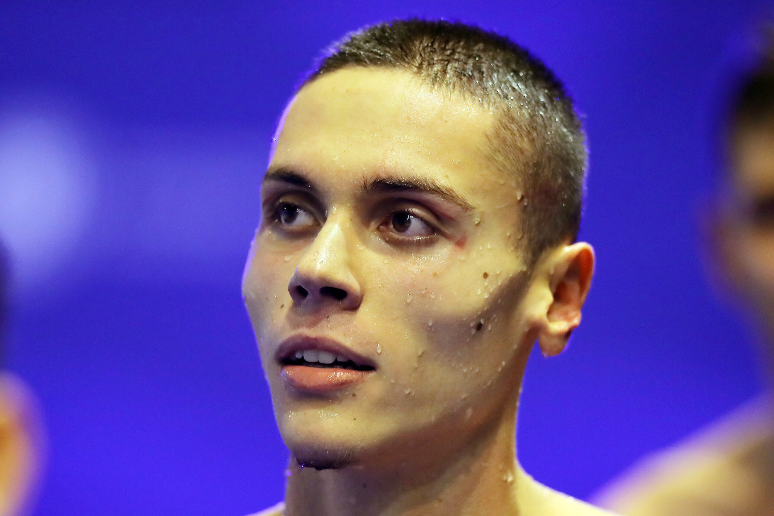 David Popovici, campion și în afara bazinului: Gest superb pentru copiii care au învins cancerul