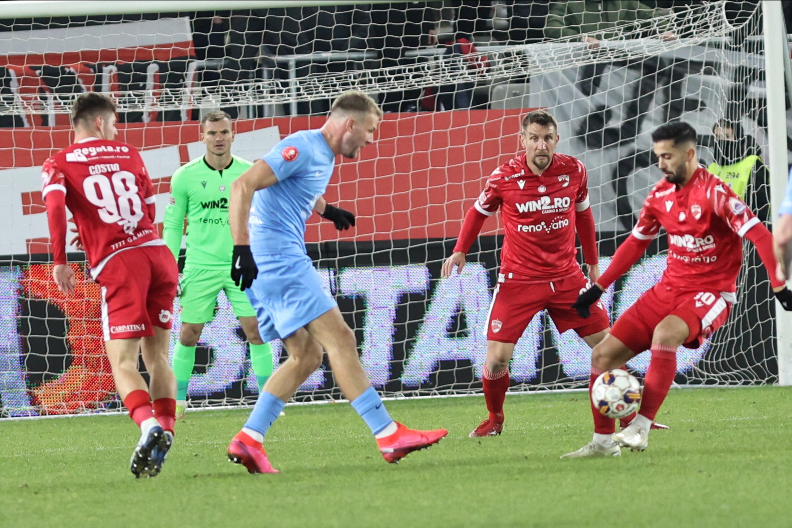 Dinamo încheie anul 2023 cu o victorie. Unicul gol a fost marcat în prelungiri