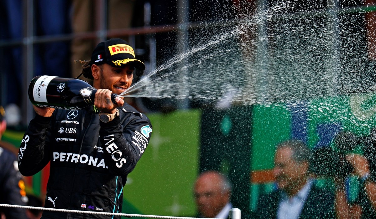 Motivele pentru care Lewis Hamilton a lăsat Mercedes pentru Ferrari