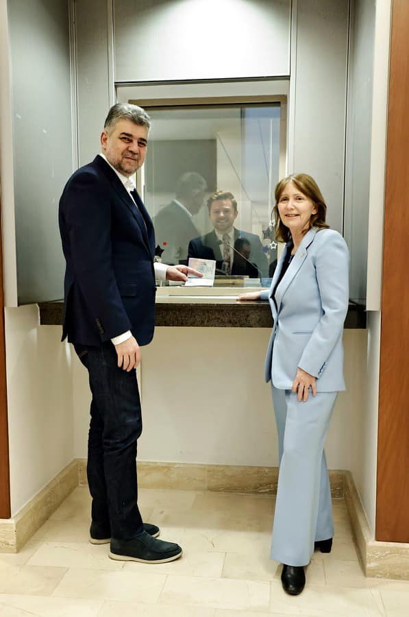 Marcel Ciolacu și-a luat viză pentru SUA: Împreună, putem atinge obiectivul ca din 2025 românii să călătorească fără vize