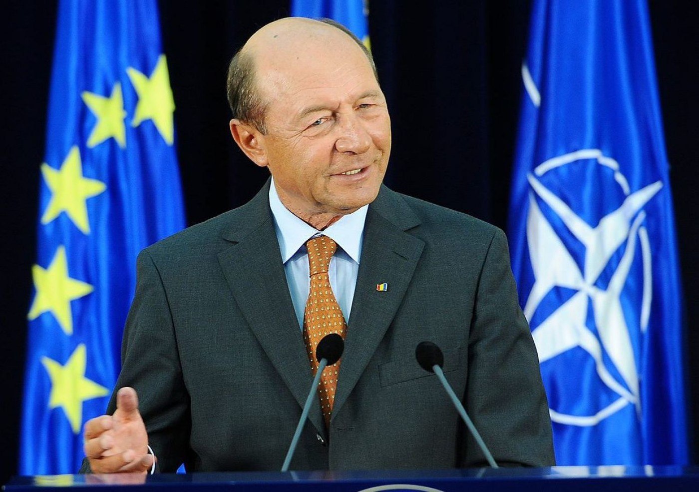 Băsescu: „România reuşeşte în ultima vreme o figură de prostălăul Europei”. Refuzul trimiterii unui sistem Patriot în Ucraina, o greșeală