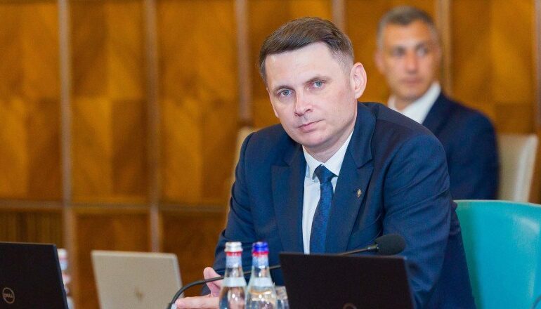 PNL nu exclude sprijinirea unui guvern minoritar PSD–UDMR, spune Mircea Abrudean