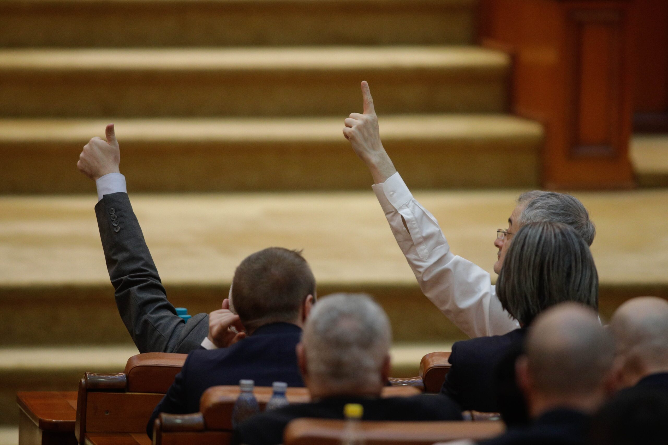 Parlamentul a decis scoaterea păcănelelor din localitățile cu mai puțin de 15.000 de locuitori