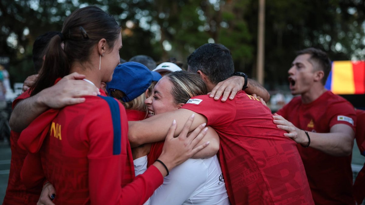 Jucătoarele de tenis Ana Bogdan și Jaqueline Cristian povestesc prin ce emoții au trecut în meciurile de BJK cu Ucraina