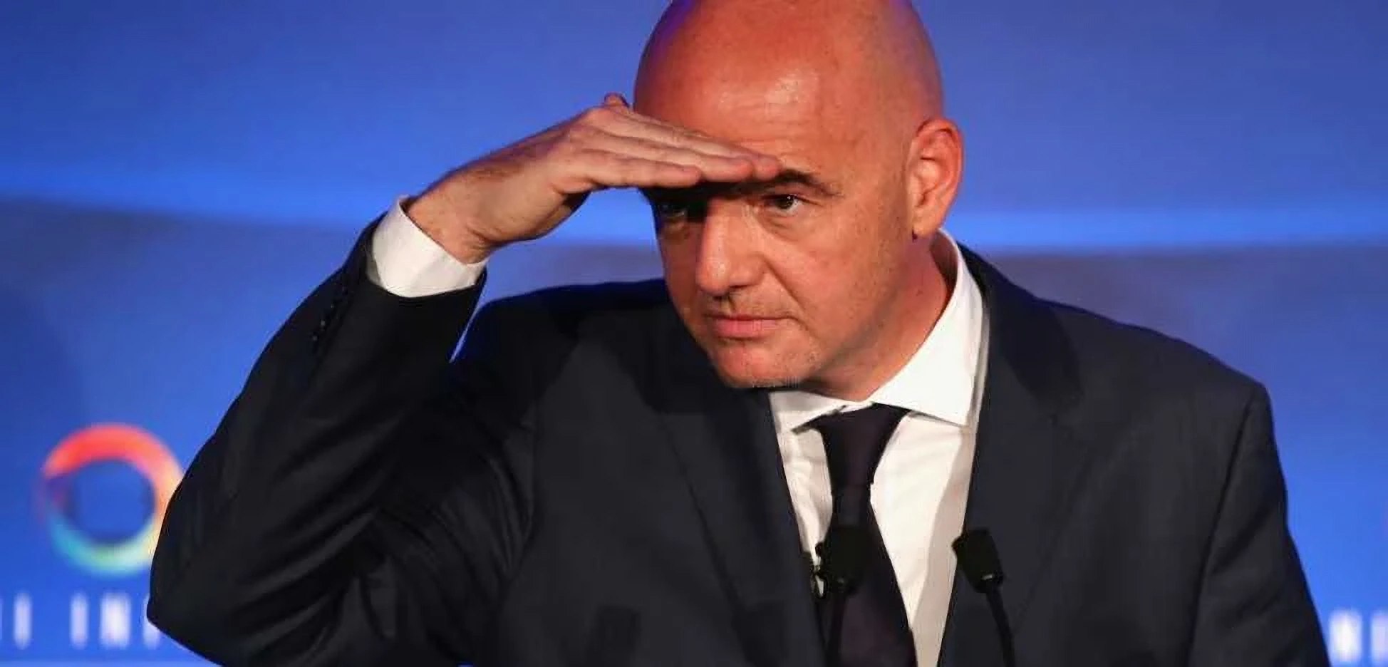 Adio impresari în fotbal. Motivul pentru care FIFA și președintele Infantino vor să-i interzică definitiv