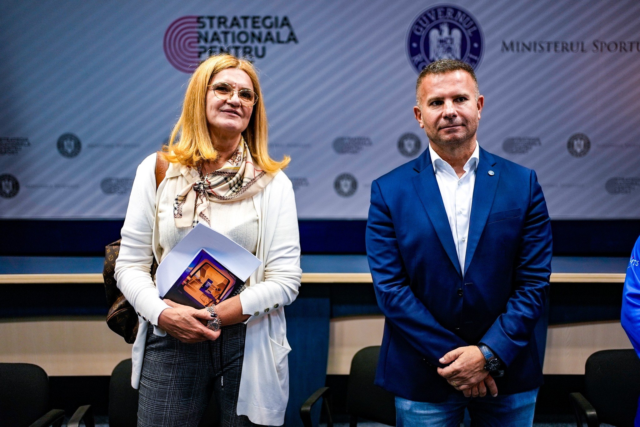 Protest al Sindicatului Naţional Tineret şi Sport în faţa Agenţiei Naţionale pentru Sport