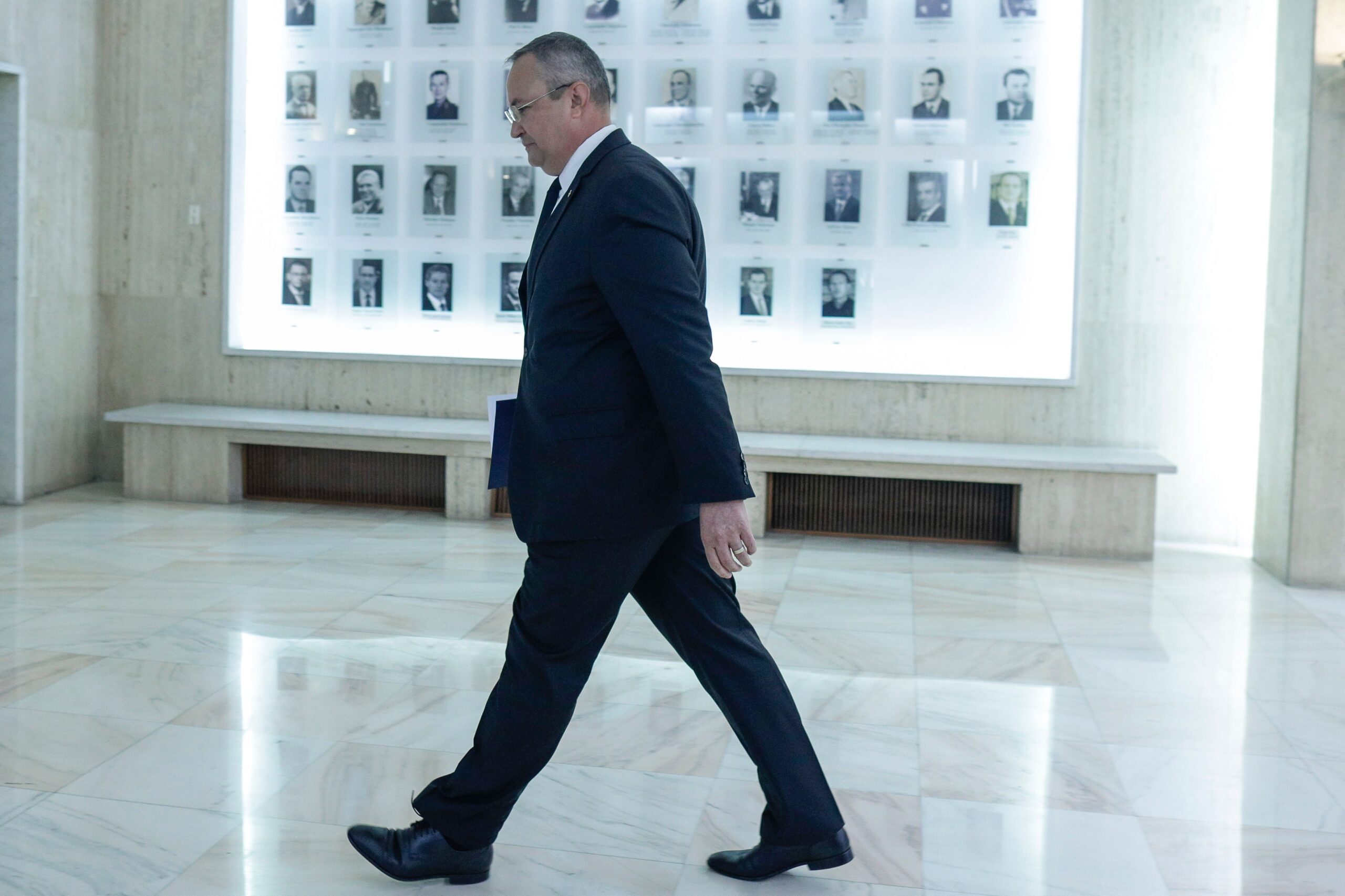Profil de candidat: cum a ajuns Nicolae Ciucă, un militar respectat, în postura de politician mai puțin respectat pretendent la funcția supremă