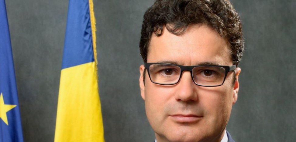 Rectorul SNSPA a contestat la CCR decizia prin care i-a fost respinsă candidatura: „Limitare excesivă a dreptului de a fi ales”