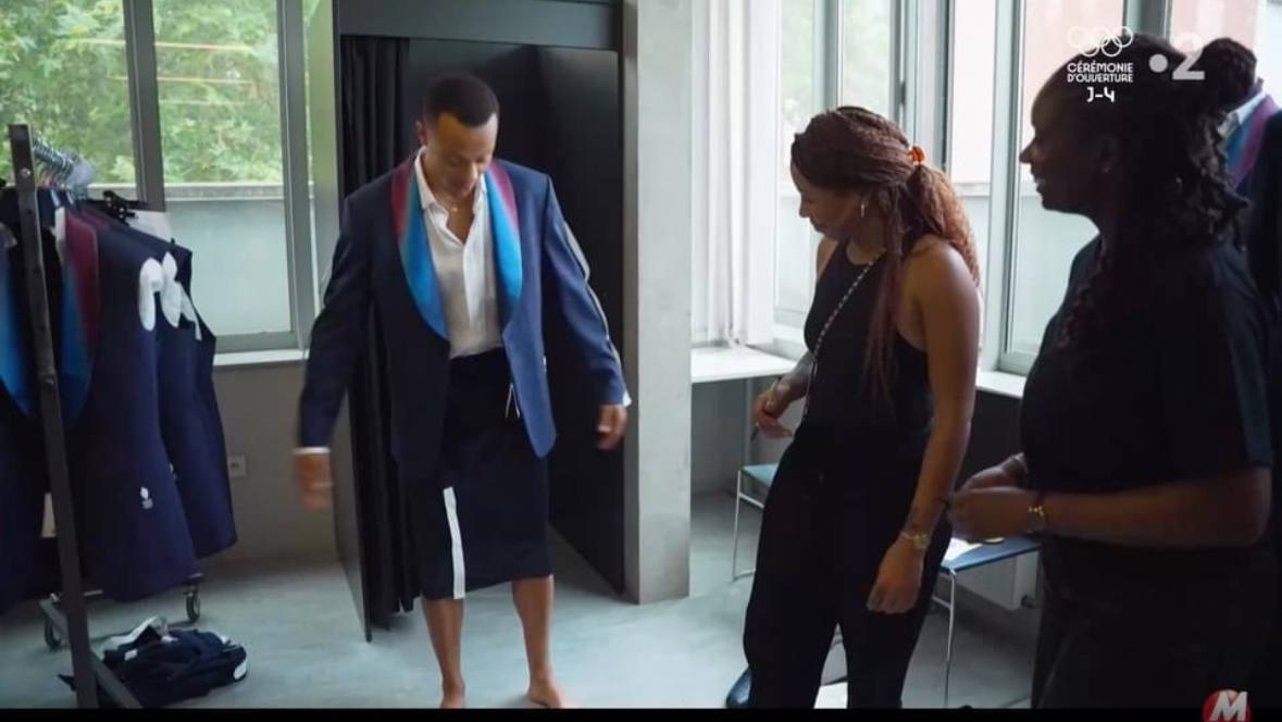 Atletul francez Sasha Zhoya, autorizat să poarte fustă la ceremonia de deschidere a Jocurilor Olimpice VIDEO