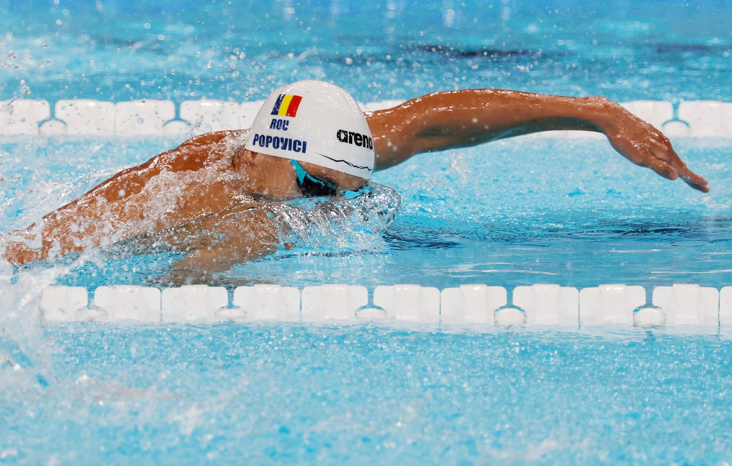 David Popovici, calificare magistrală în semifinale la 200 m liber. Când are loc cursa pentru marea finală