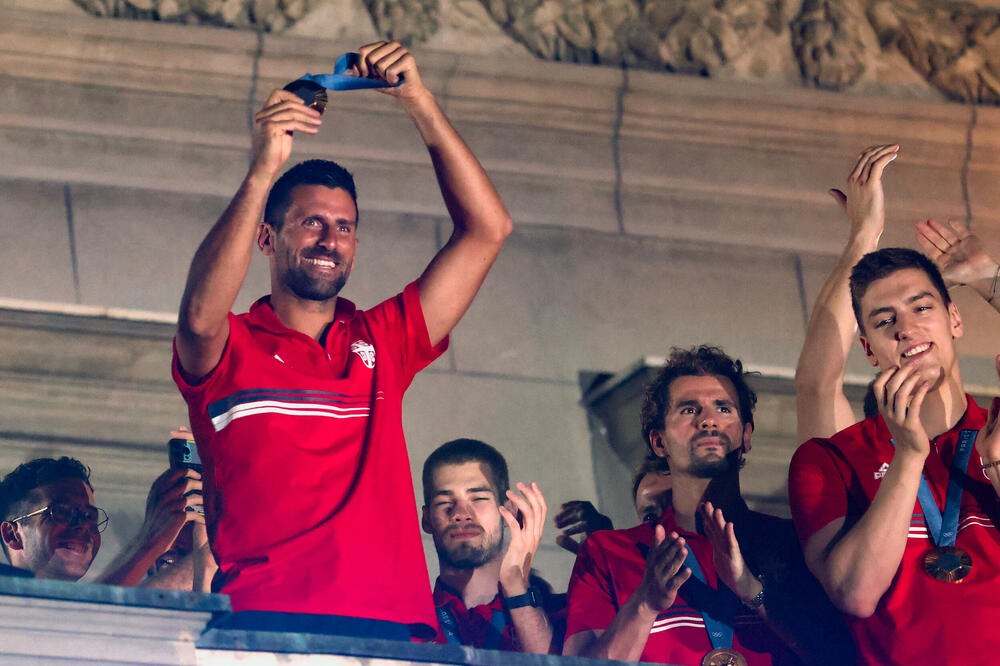 Djokovici și delegația olimpică a Serbiei, primire superbă la Belgrad: imagini cu eroii unei națiuni