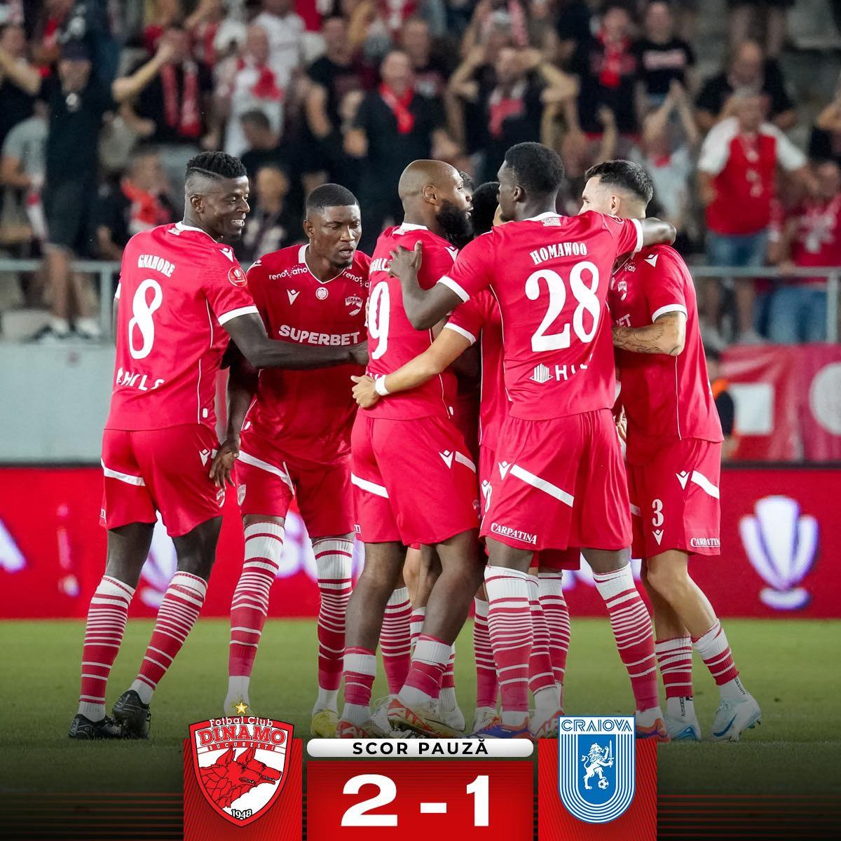 Dinamo, victorie dramatică, în 9 jucători, în fața Universității Craiova. „Câinii” urcă pe locul 2 în Superliga