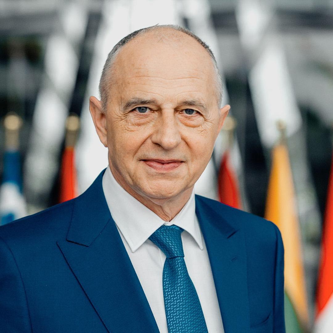 Mircea Geoană își dă demisia de la NATO pe 10 septembrie. Ce se știe despre candidatura sa la prezidenţiale