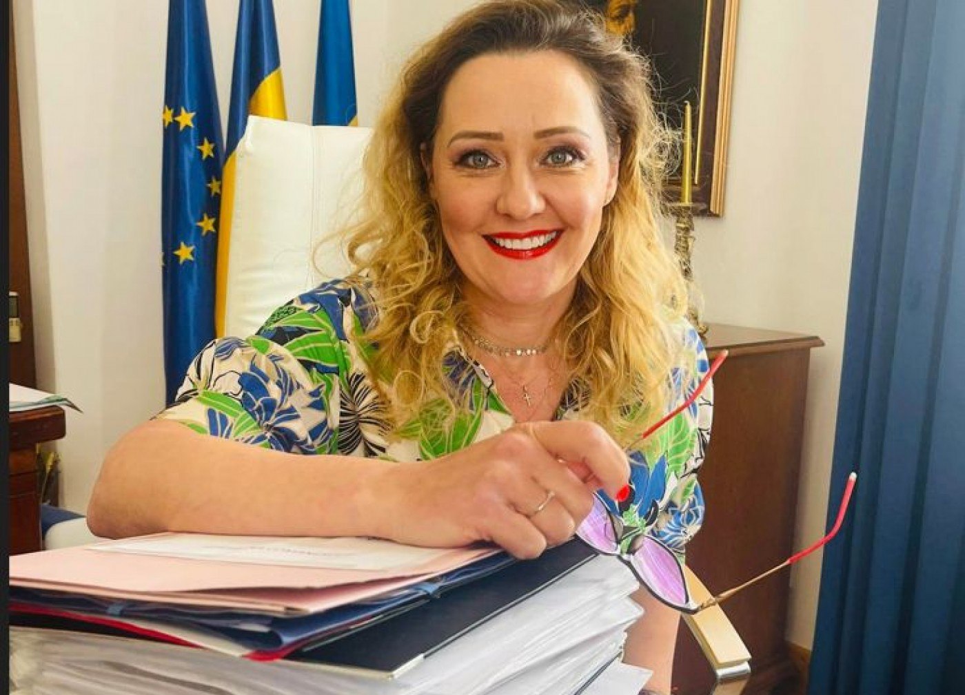 Ce studii are, de fapt, Elena Lasconi: ”Am plâns pe stradă că am luat 4,75 la un examen. Am avut profesor foarte exigenți”
