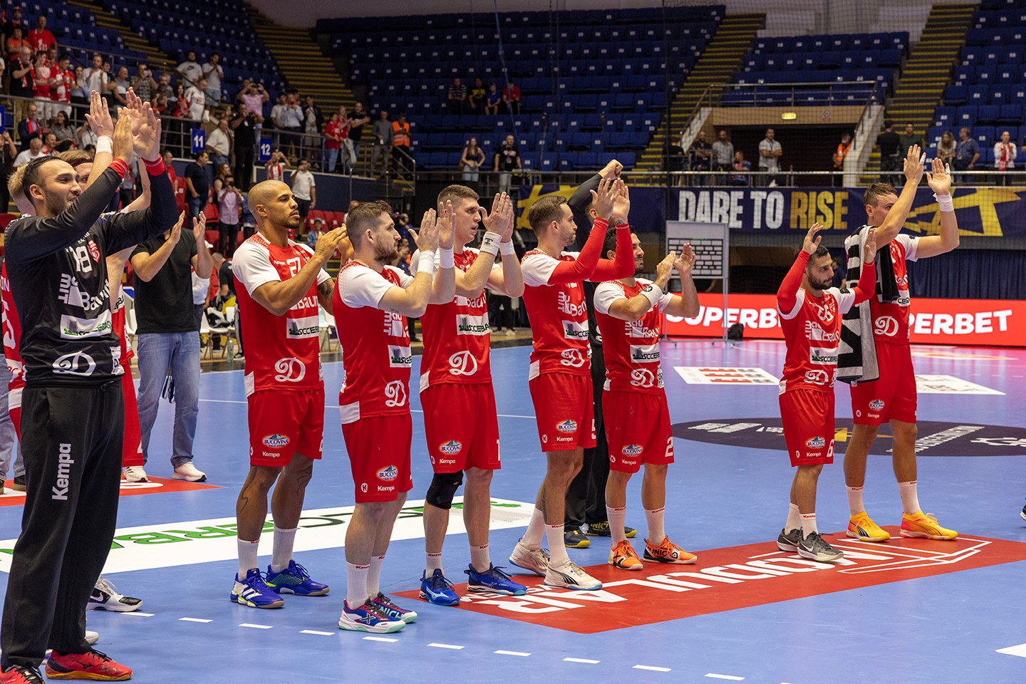 Dinamo, recital în Liga Campionilor la handbal. A treia victorie în trei partide pentru „dulăi”