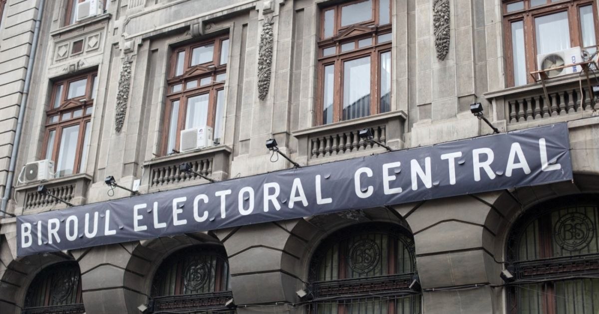 Decizia BEC: Iohannis poate candida la alegerile parlamentare pe listele unui partid, fără să fie membru