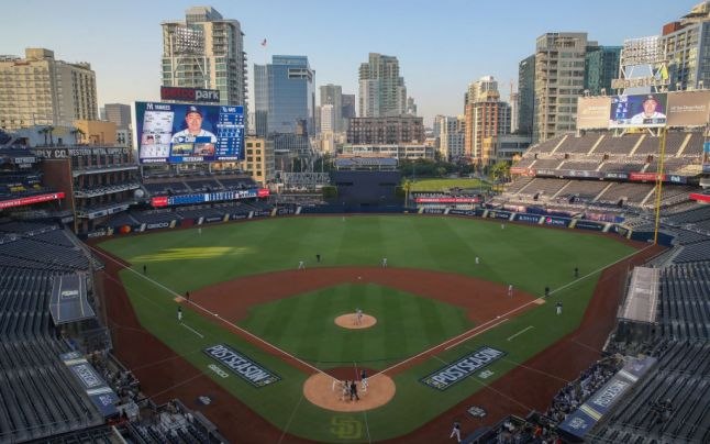 S-a semnat cel mai mare contract din istoria sportului: un dominican se umple de bani