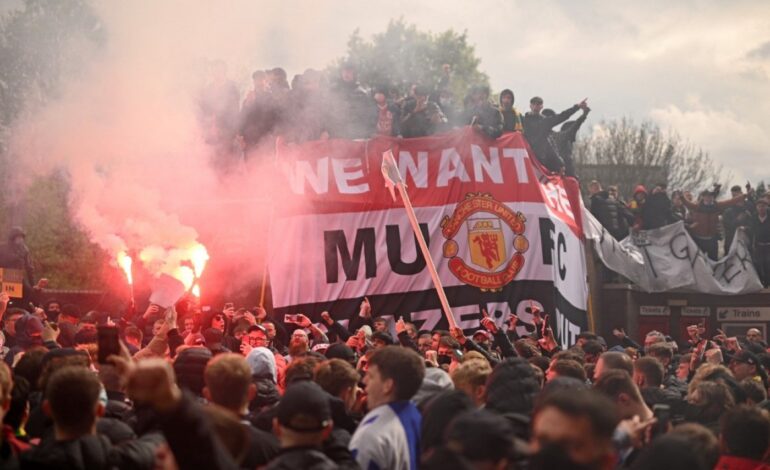 Arbitru român trimis să împartă dreptatea la meciul echipei Manchester United din Liga Europa