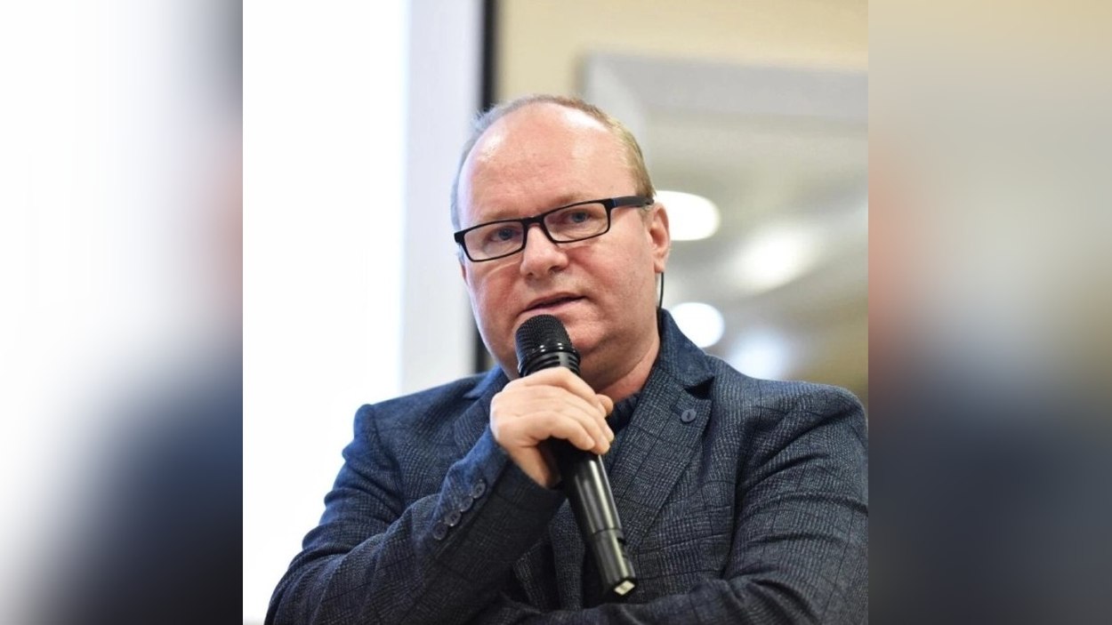 Un reputat profesor de economie explică de ce suveranismul economic este o mare păcăleală. Comparația amară între evoluția uzinelor Dacia și ARO