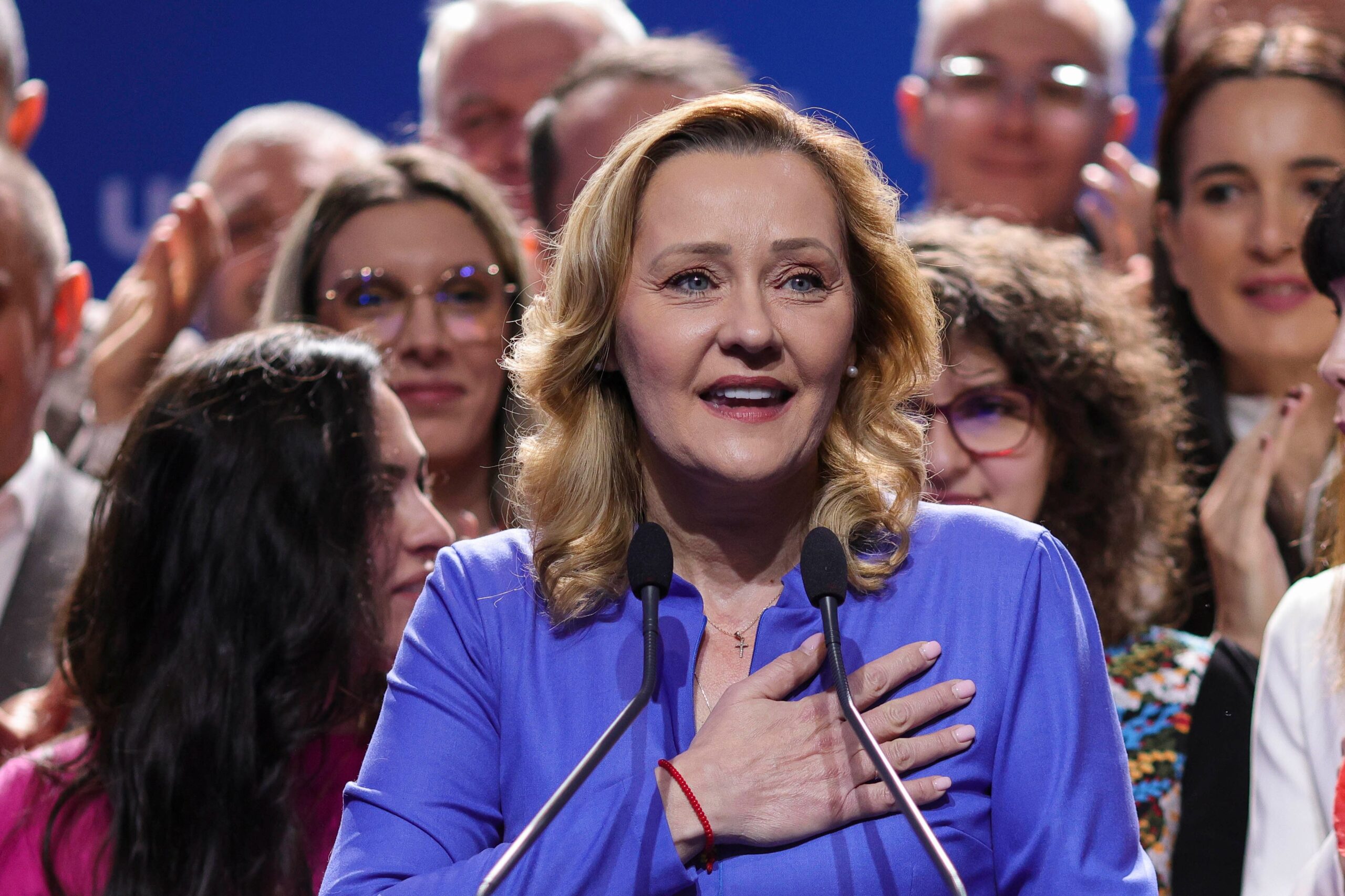 Elena Lasconi, în mesajul de Anul Nou: „În 2025 să construim, nu să reparăm”