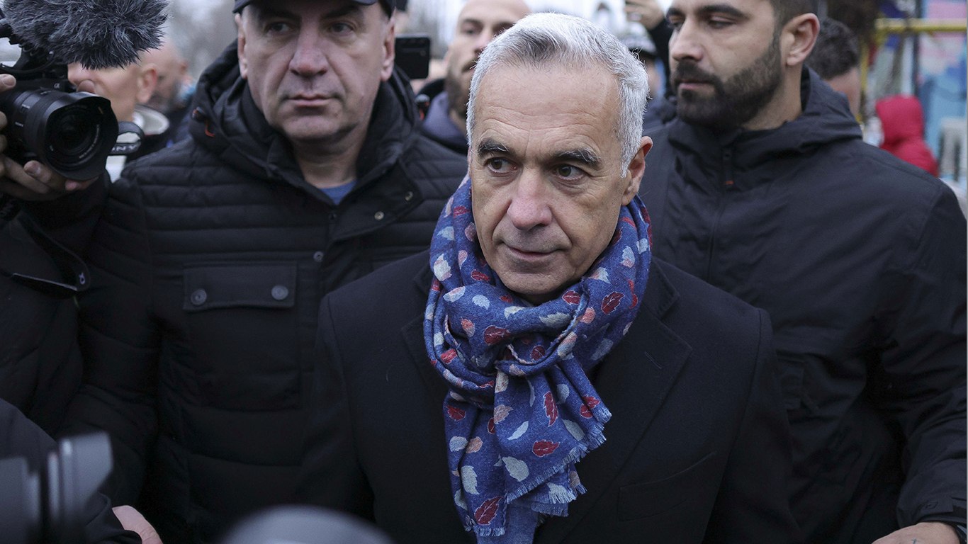 Mesajul lui Călin Georgescu, comparat cu cel al legionarilor. Istoric: „Criticile sunt justificate, soluțiile sunt dezastruoase”