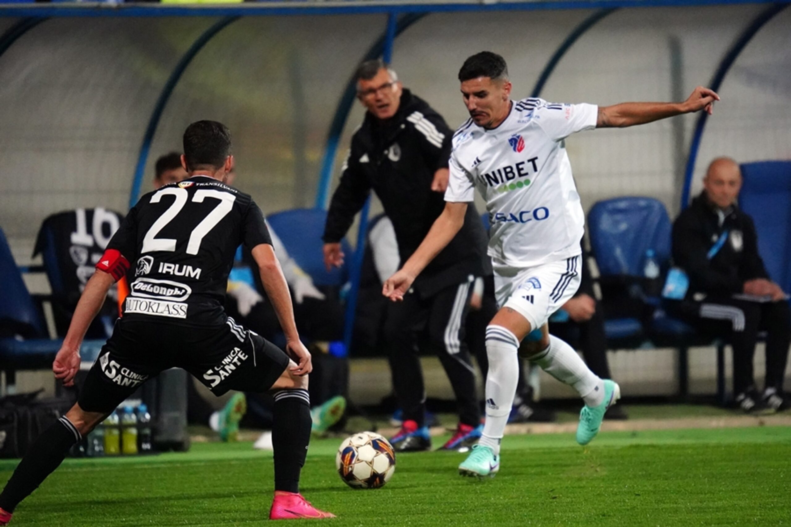 Surpriză uriaşă la Cluj. Universitatea lui Neluțu Sabău, învinsă de codașa FC Botoşani