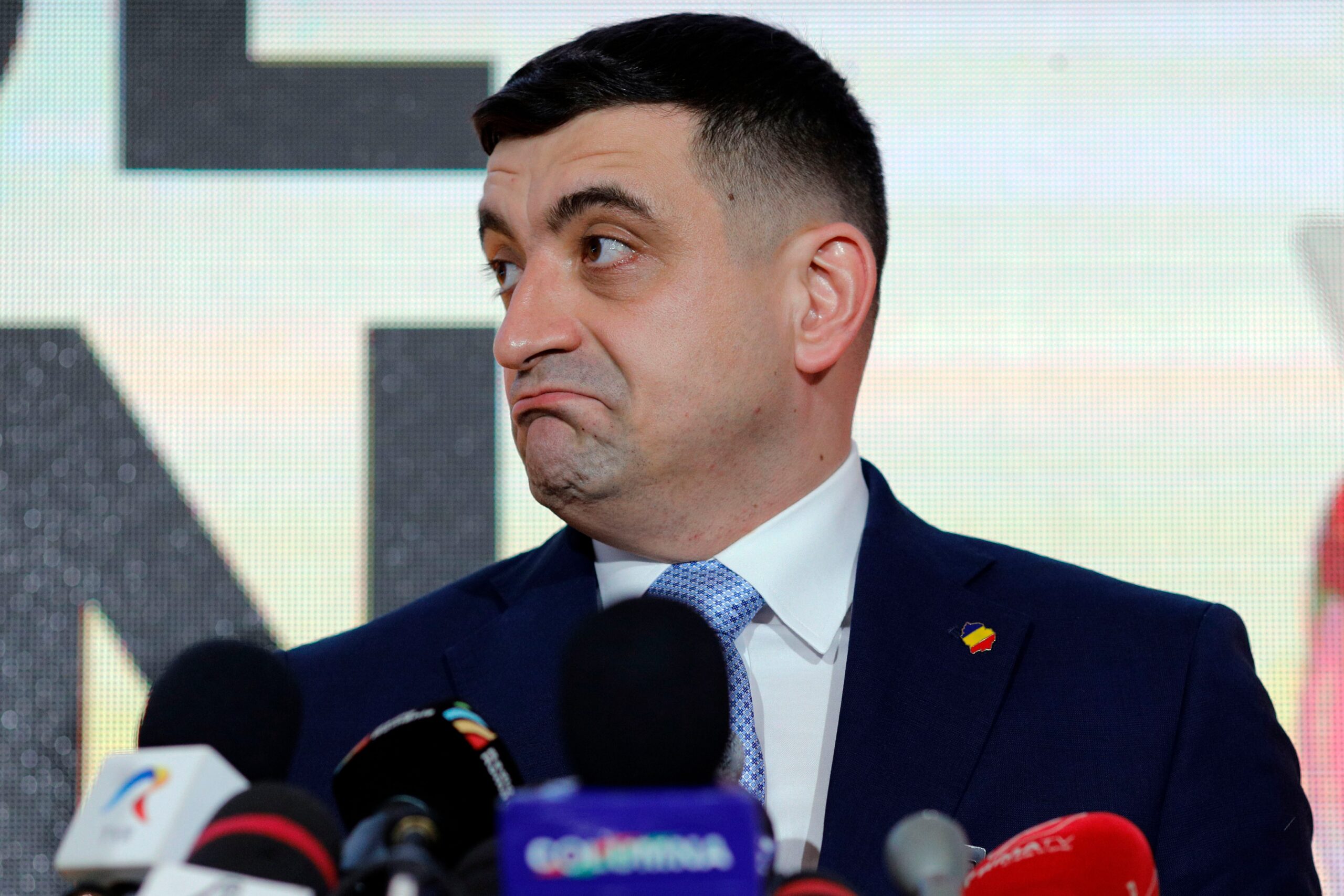 Candidatura lui Simion, contestată din nou. Ce i se reproșează șefului AUR